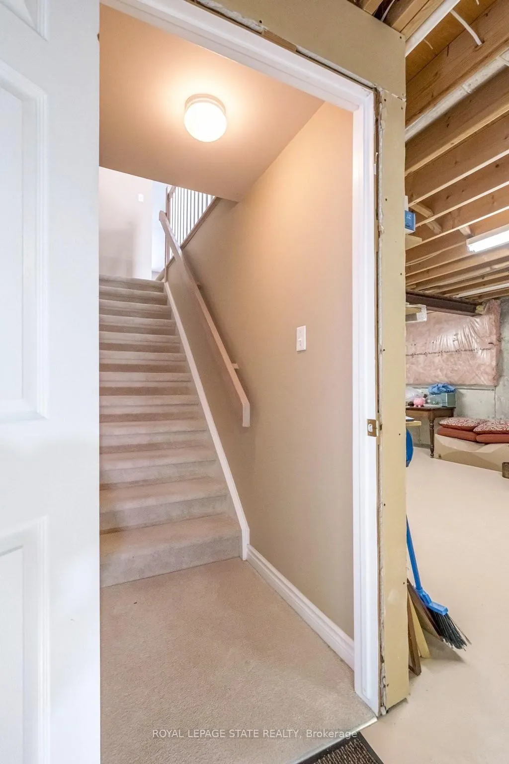 Photo 25 of Unit 28, 20 Meadowlands Boulevard, Hamilton, Meadowlands — HOMEH