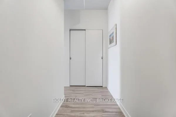 Photo 6 of Unit 1607, 128 King Street N, Waterloo — HOMEH