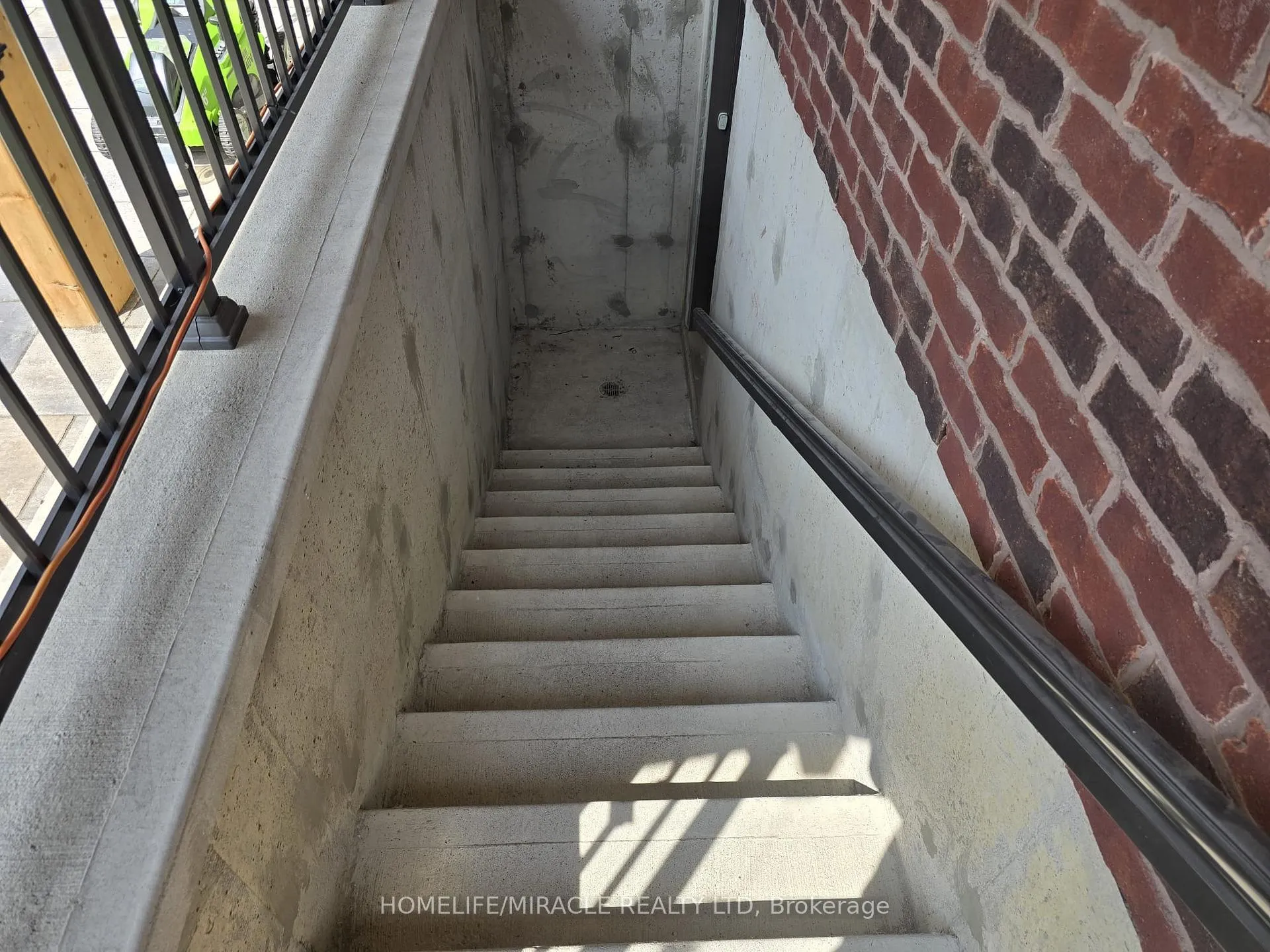 Photo 2 of Unit Basement, 16 Hawtrey Road, Brampton, Northwest Brampton — HOMEH