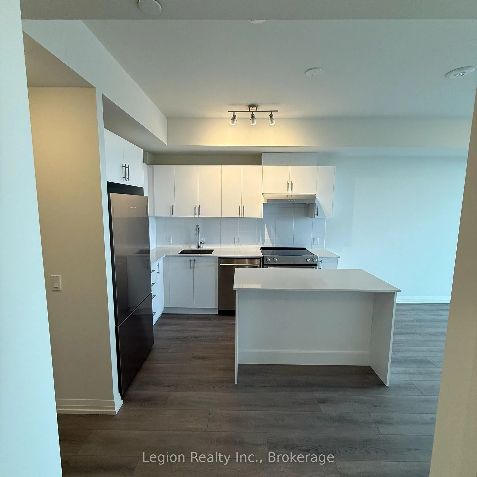 Photo 4 of Unit 1807, 27 Korda Gate, Vaughan, Vellore Village — HOMEH