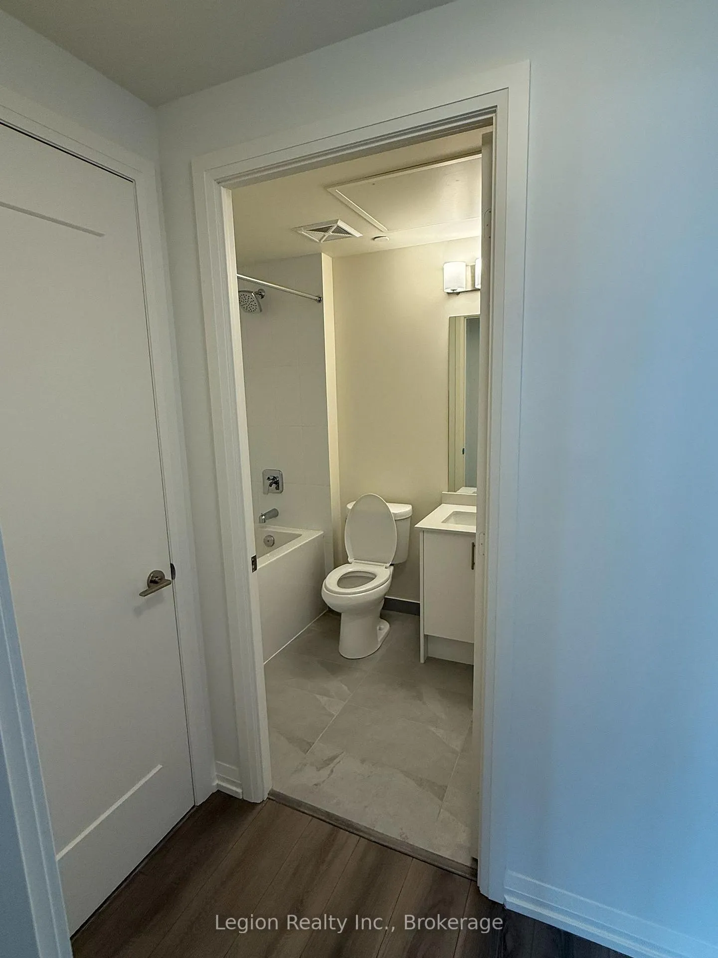 Photo 11 of Unit 1807, 27 Korda Gate, Vaughan, Vellore Village — HOMEH