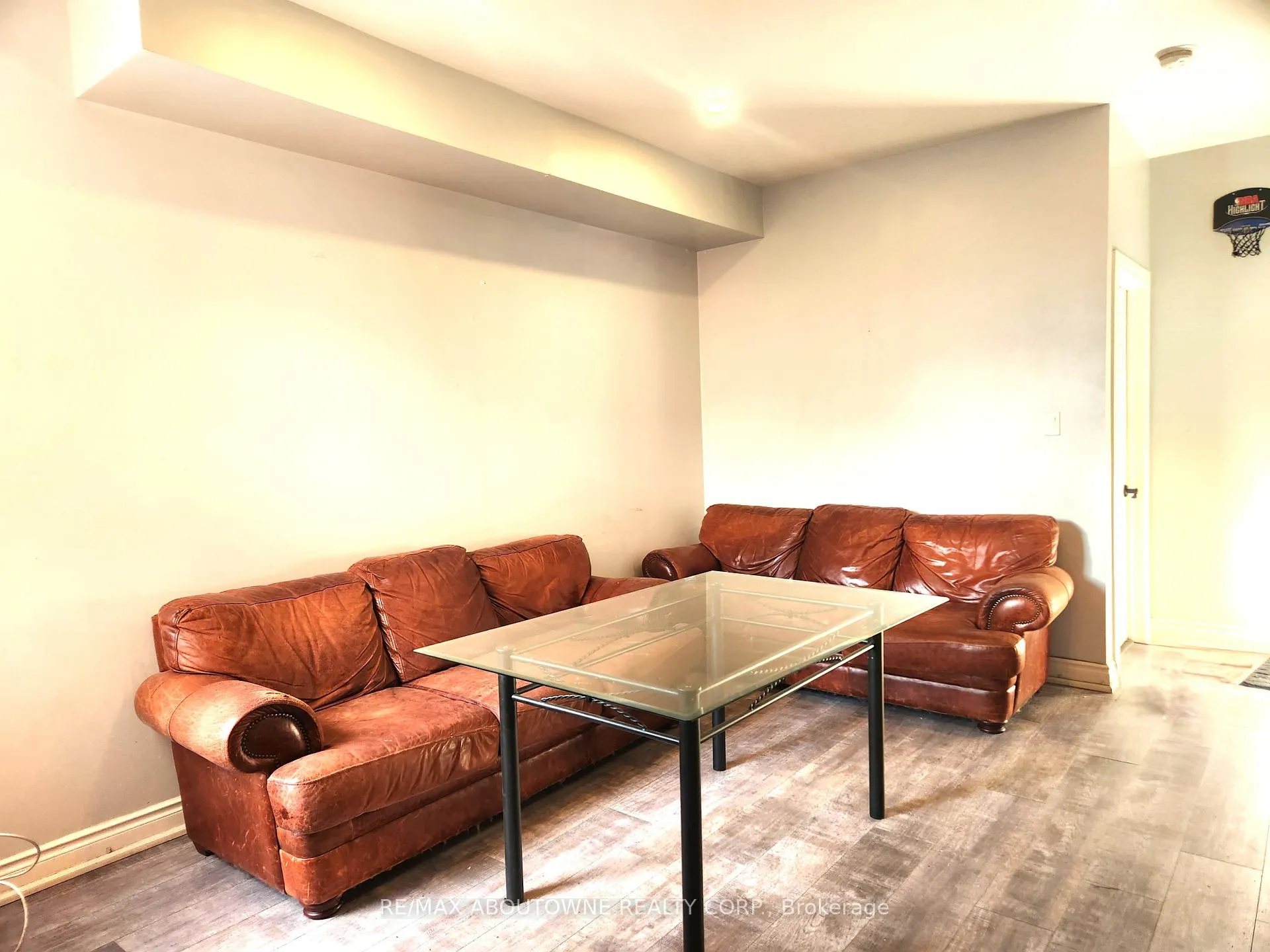Photo 3 of Unit 2, 498 Main Street E, Hamilton, Stinson — HOMEH