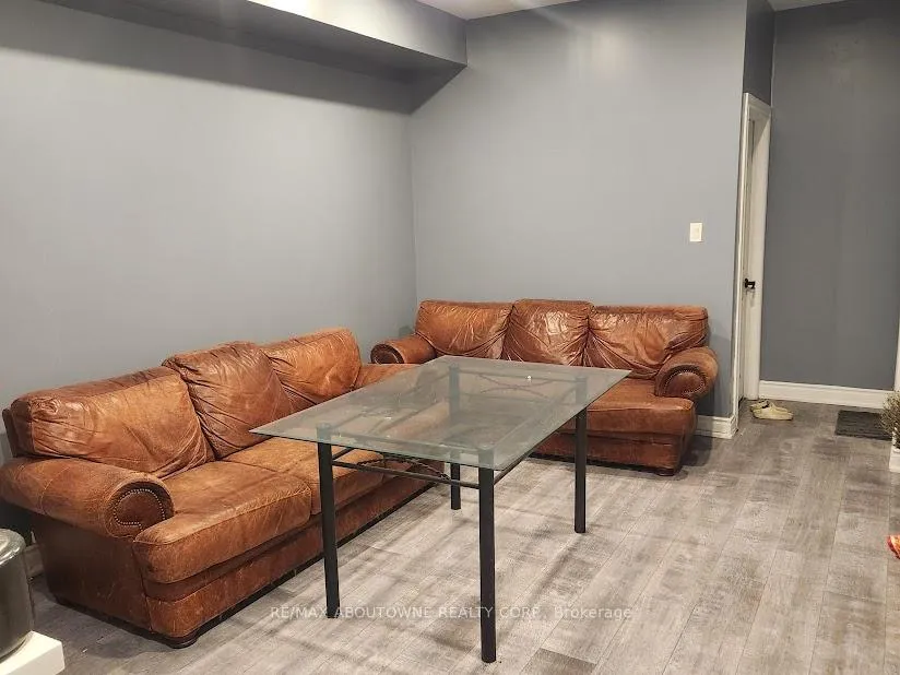 Photo 7 of Unit 2, 498 Main Street E, Hamilton, Stinson — HOMEH