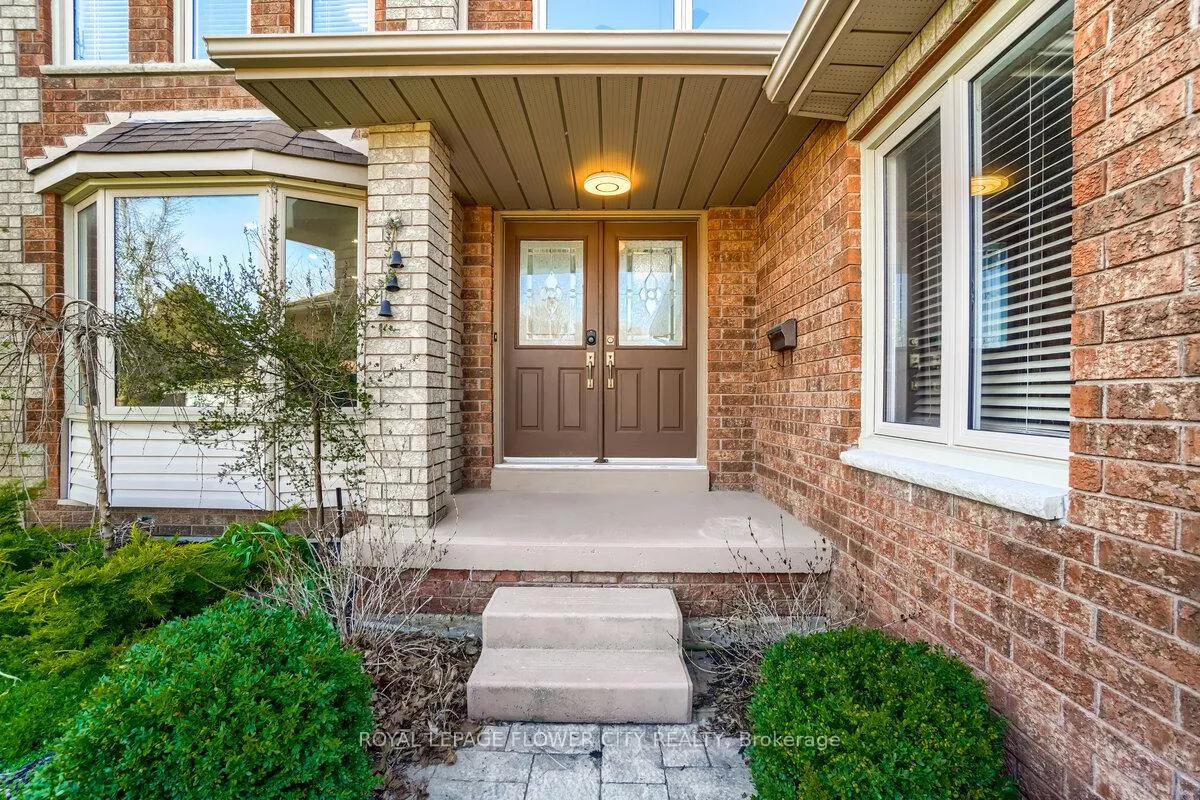 Photo 5 of 418 Riverview Drive, Strathroy-Caradoc, NE — HOMEH
