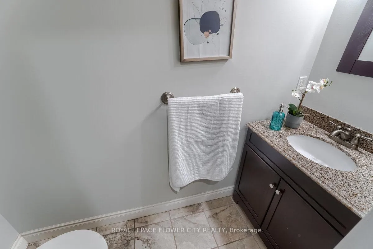 Photo 19 of 418 Riverview Drive, Strathroy-Caradoc, NE — HOMEH