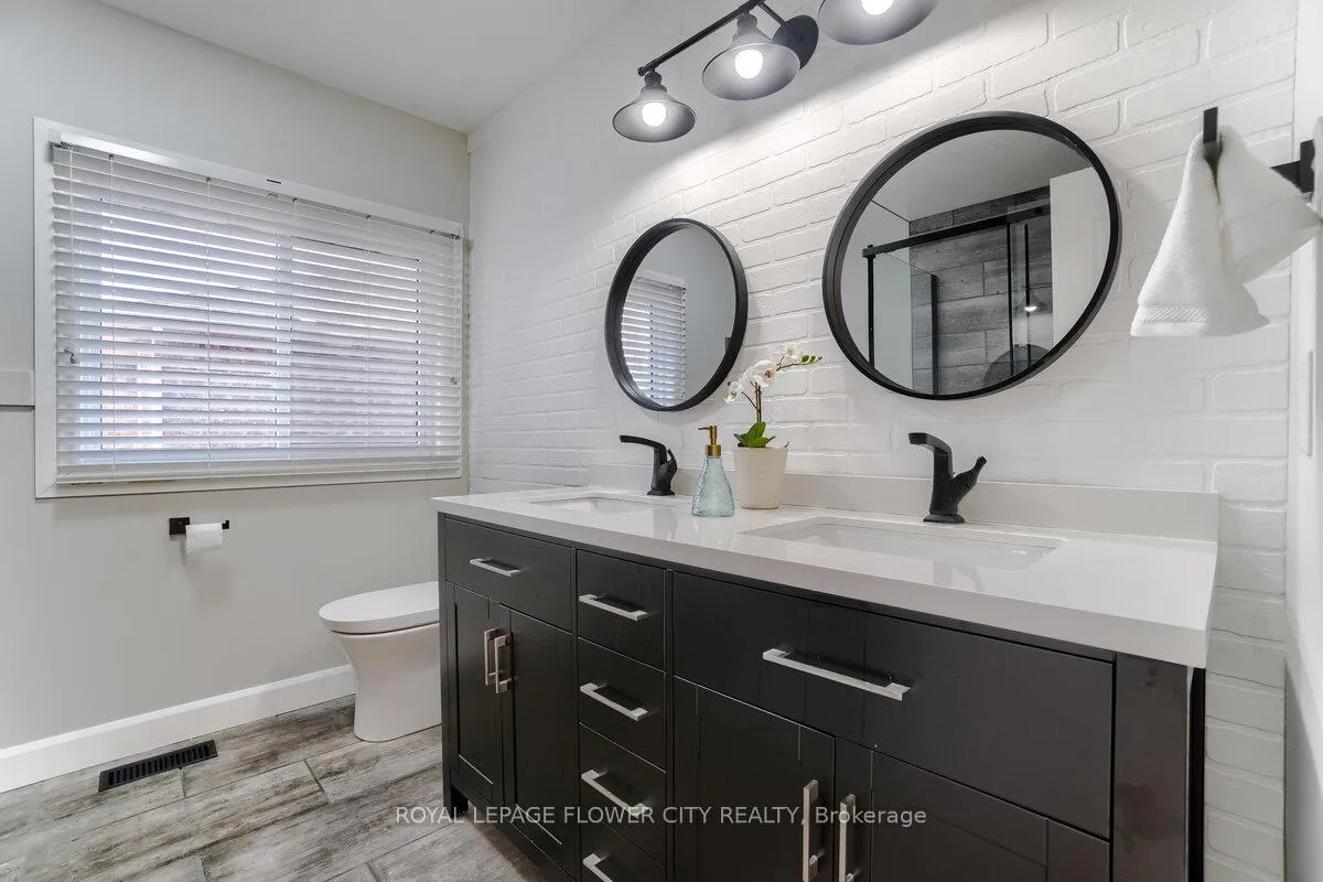Photo 25 of 418 Riverview Drive, Strathroy-Caradoc, NE — HOMEH