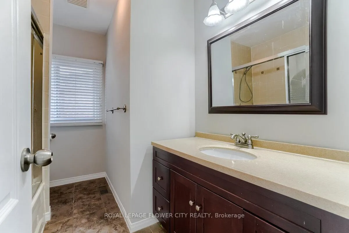 Photo 32 of 418 Riverview Drive, Strathroy-Caradoc, NE — HOMEH