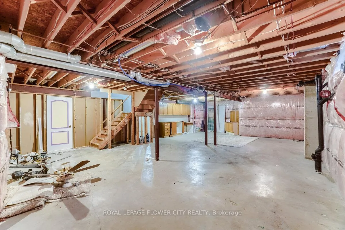 Photo 34 of 418 Riverview Drive, Strathroy-Caradoc, NE — HOMEH