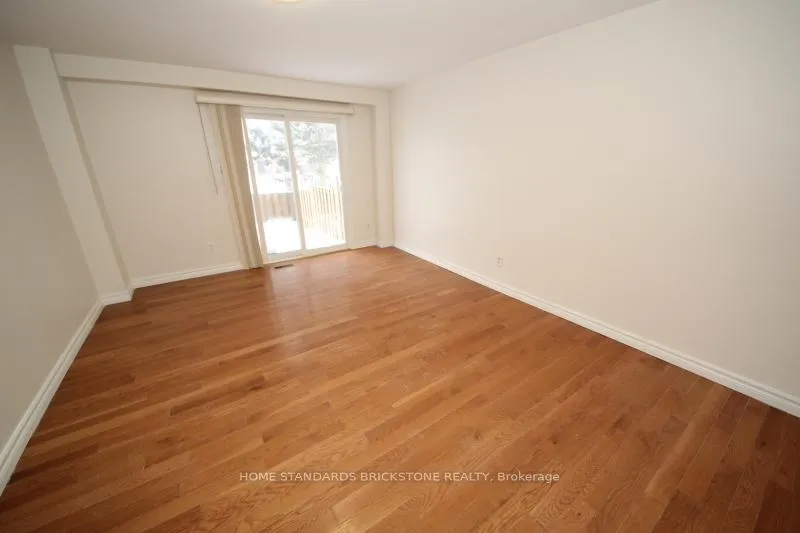 Photo 13 of Unit 10, 700 Erinbrook Drive, Kitchener — HOMEH