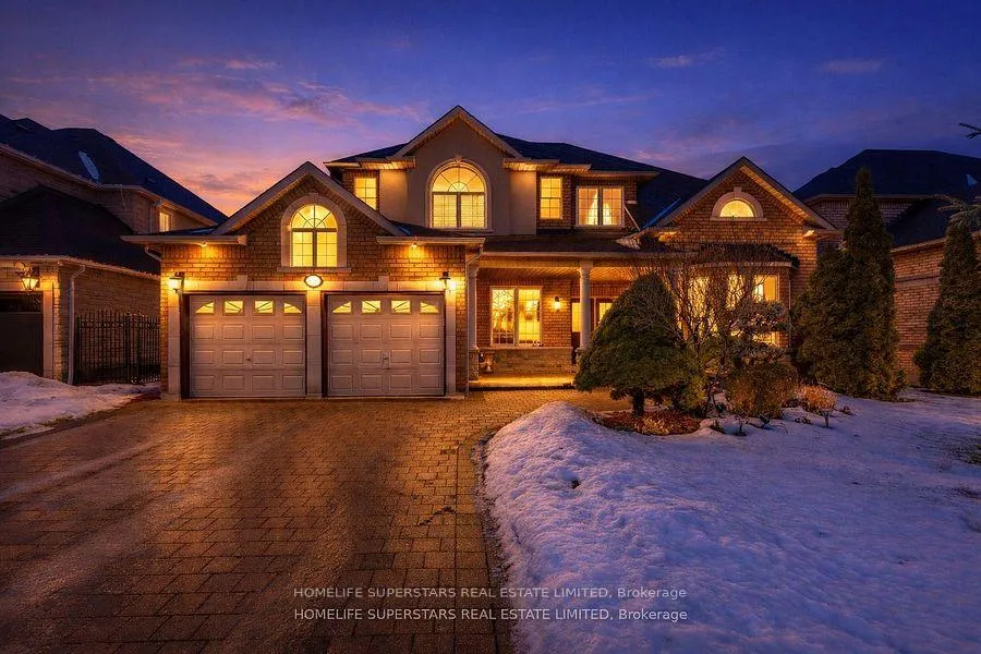 Photo 3 of 156 Novaview Crescent, Vaughan, East Woodbridge — HOMEH