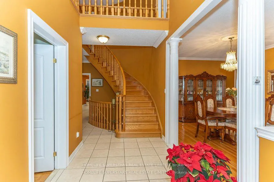 Photo 7 of 156 Novaview Crescent, Vaughan, East Woodbridge — HOMEH