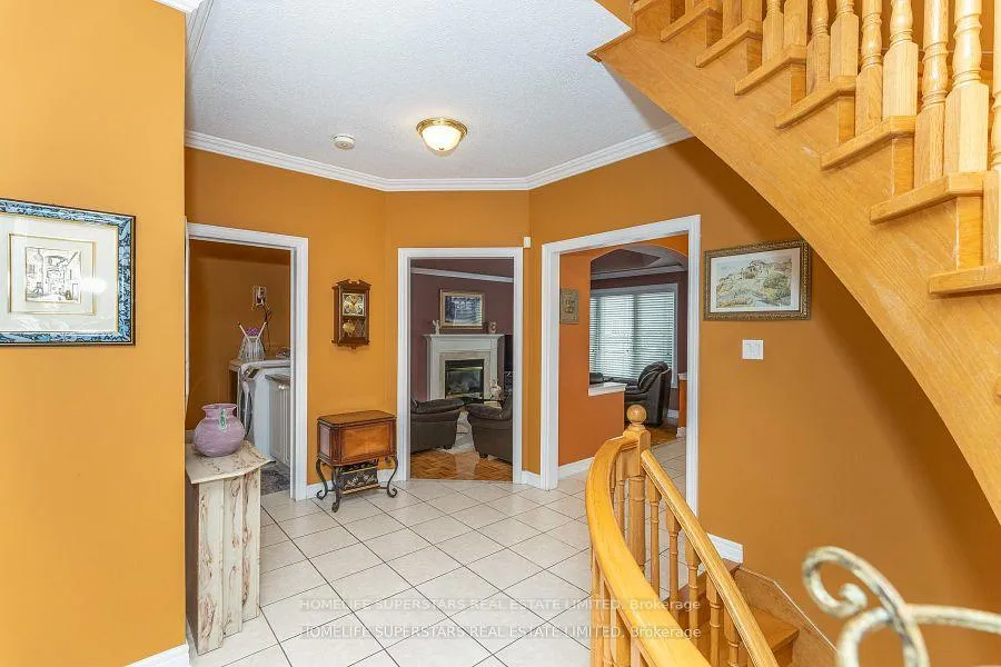 Photo 12 of 156 Novaview Crescent, Vaughan, East Woodbridge — HOMEH