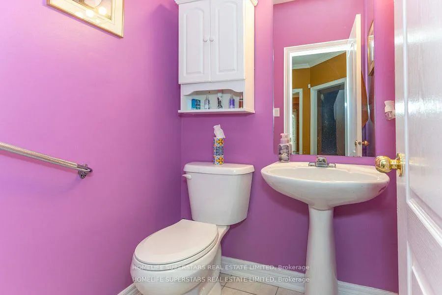 Photo 13 of 156 Novaview Crescent, Vaughan, East Woodbridge — HOMEH