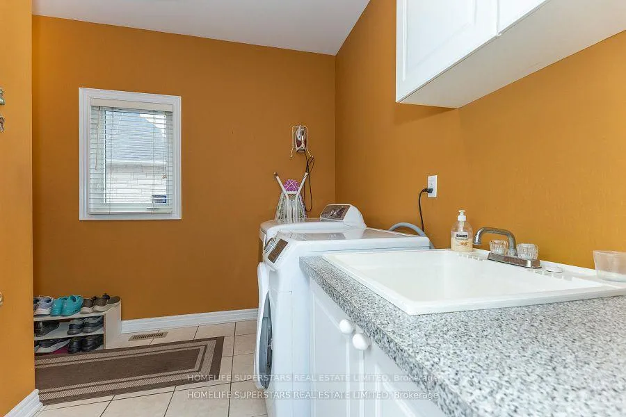 Photo 14 of 156 Novaview Crescent, Vaughan, East Woodbridge — HOMEH