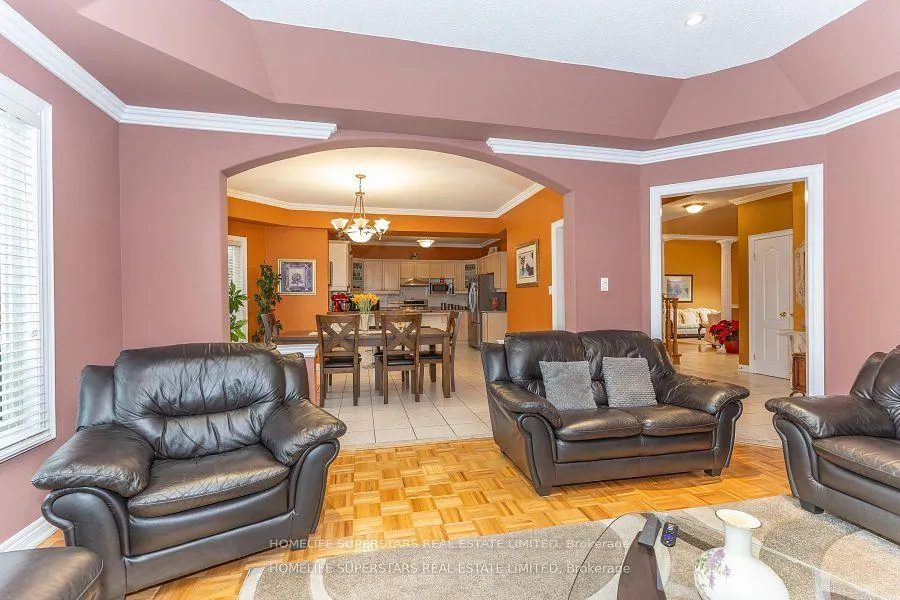 Photo 17 of 156 Novaview Crescent, Vaughan, East Woodbridge — HOMEH