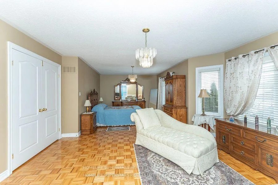 Photo 24 of 156 Novaview Crescent, Vaughan, East Woodbridge — HOMEH