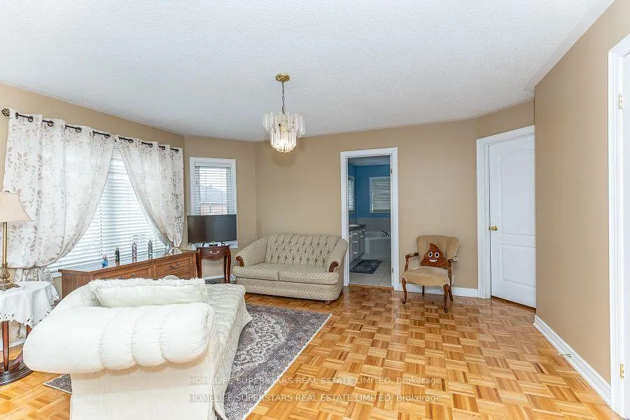 Photo 26 of 156 Novaview Crescent, Vaughan, East Woodbridge — HOMEH