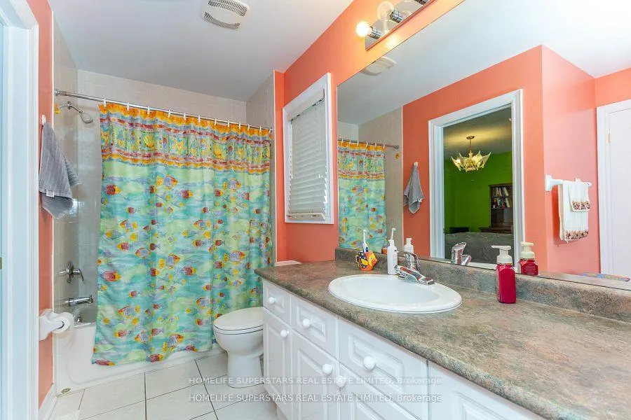 Photo 32 of 156 Novaview Crescent, Vaughan, East Woodbridge — HOMEH
