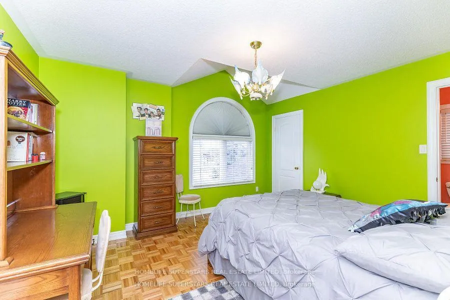 Photo 33 of 156 Novaview Crescent, Vaughan, East Woodbridge — HOMEH