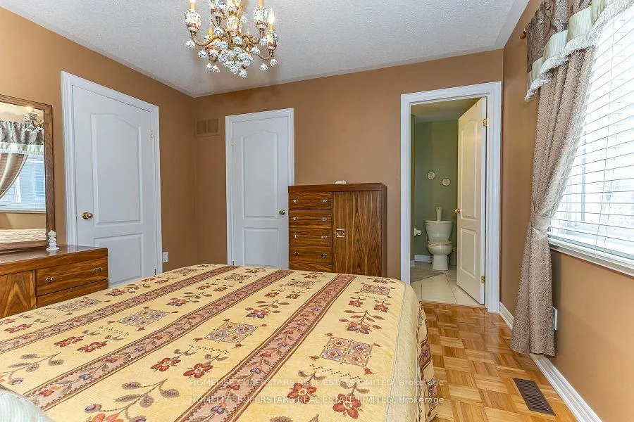 Photo 36 of 156 Novaview Crescent, Vaughan, East Woodbridge — HOMEH