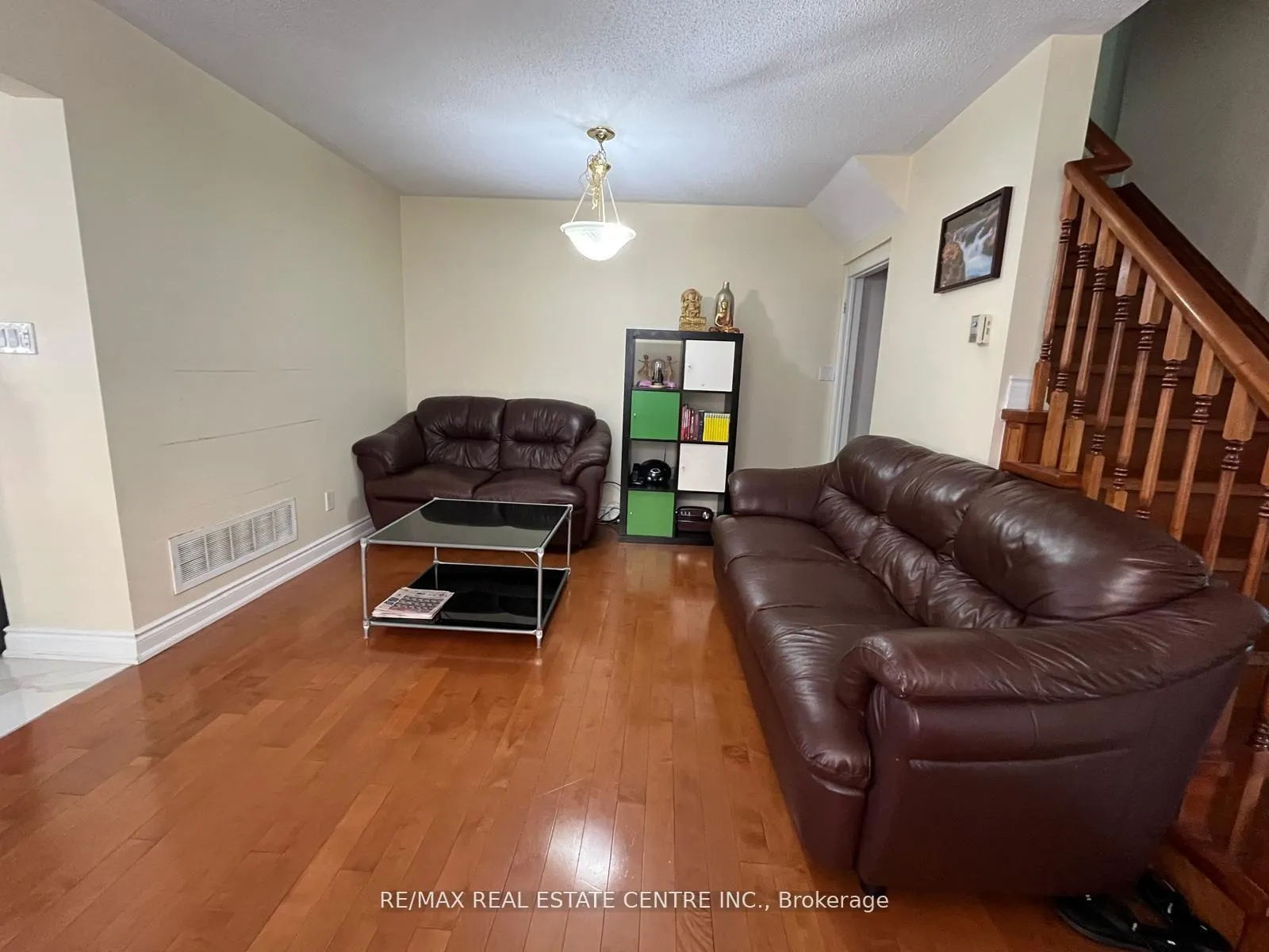 Photo 2 of 37 Parisian Road, Brampton, Vales of Castlemore — HOMEH