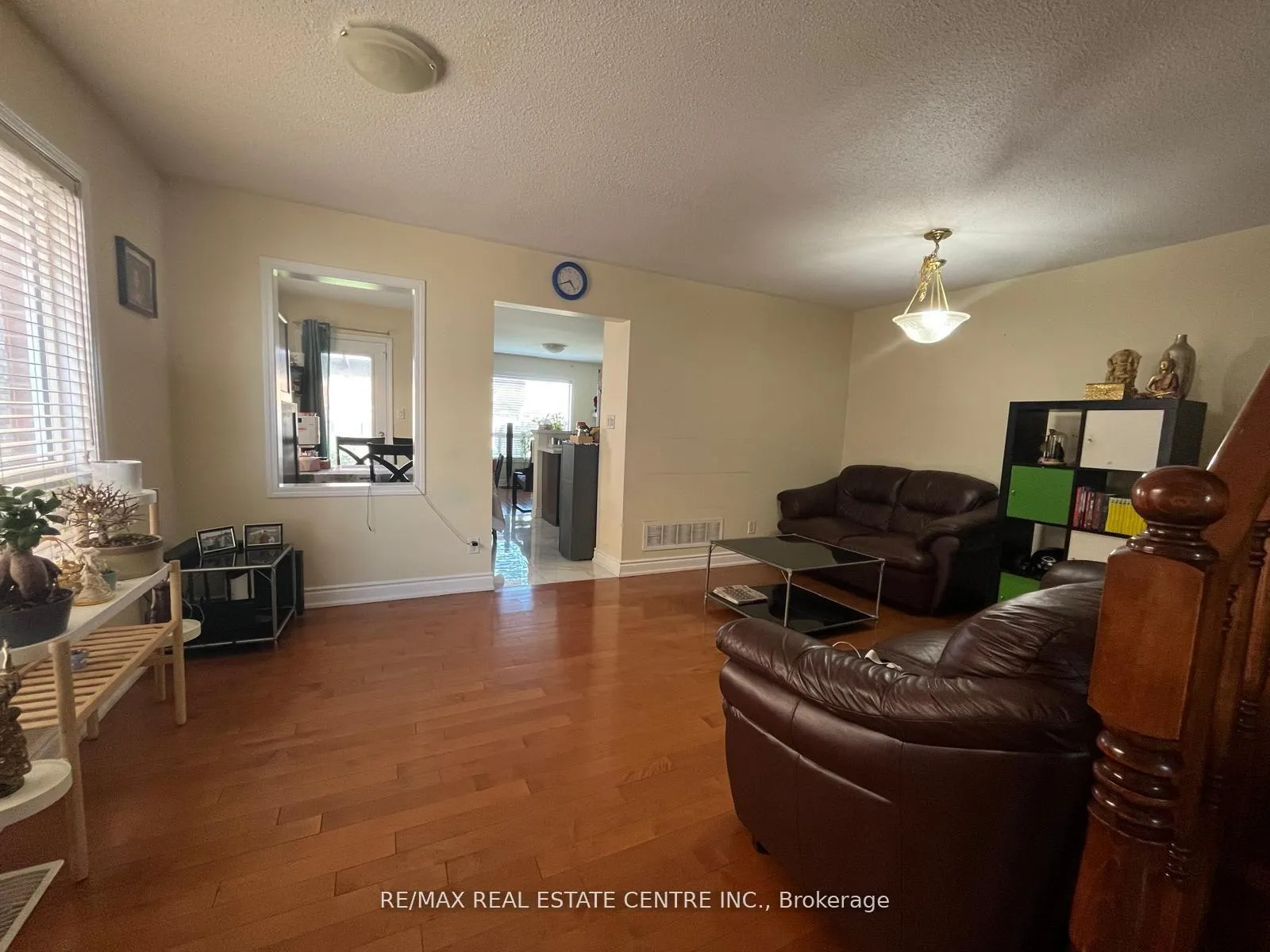 Photo 3 of 37 Parisian Road, Brampton, Vales of Castlemore — HOMEH