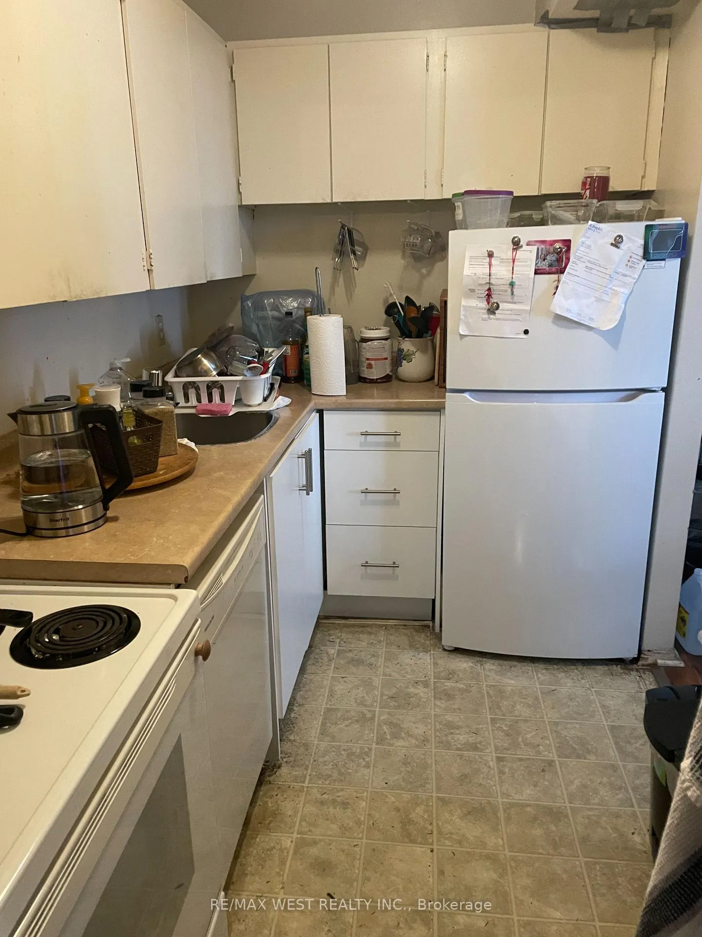 Photo 2 of Unit 506, 15 Albright Road, Hamilton, Vincent — HOMEH