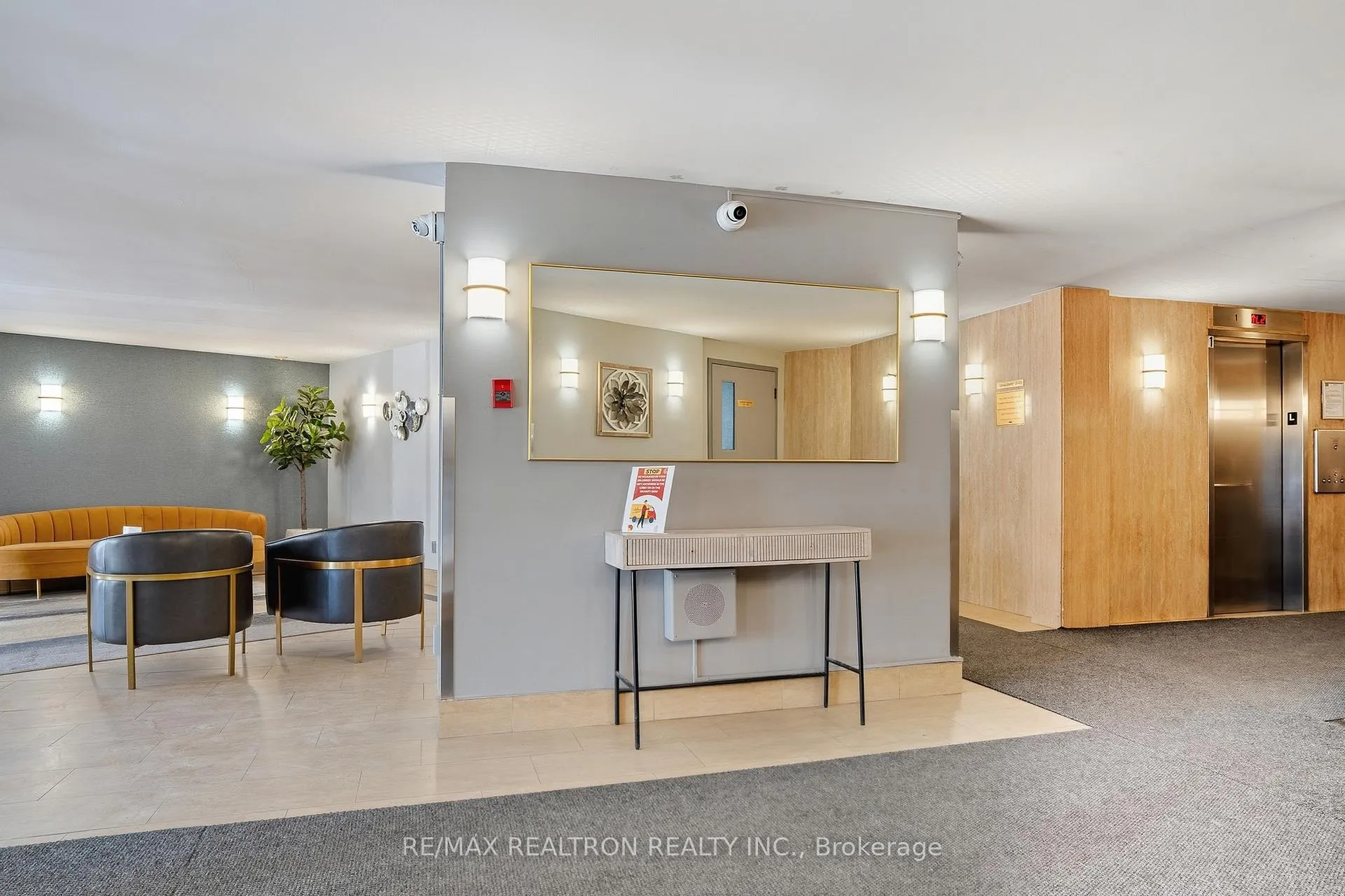 Photo 3 of Unit 1007, 5 Shady Golfway, Toronto, Flemingdon Park — HOMEH