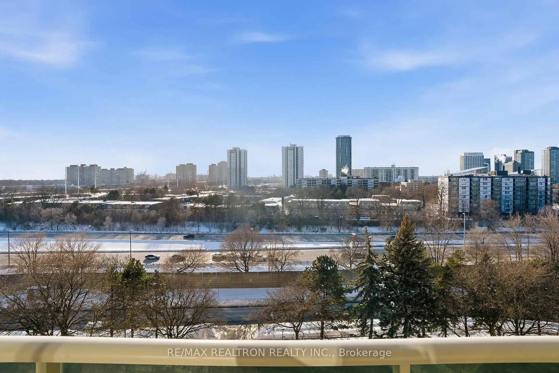 Photo 11 of Unit 1007, 5 Shady Golfway, Toronto, Flemingdon Park — HOMEH