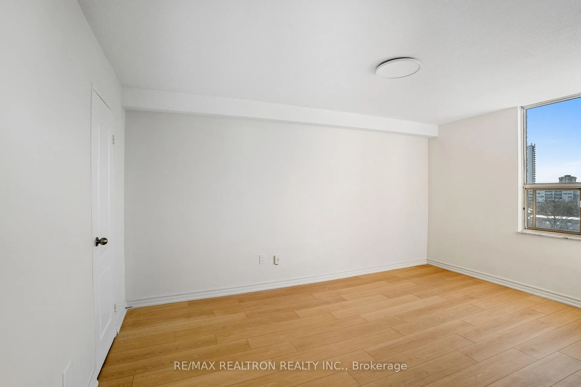 Photo 19 of Unit 1007, 5 Shady Golfway, Toronto, Flemingdon Park — HOMEH