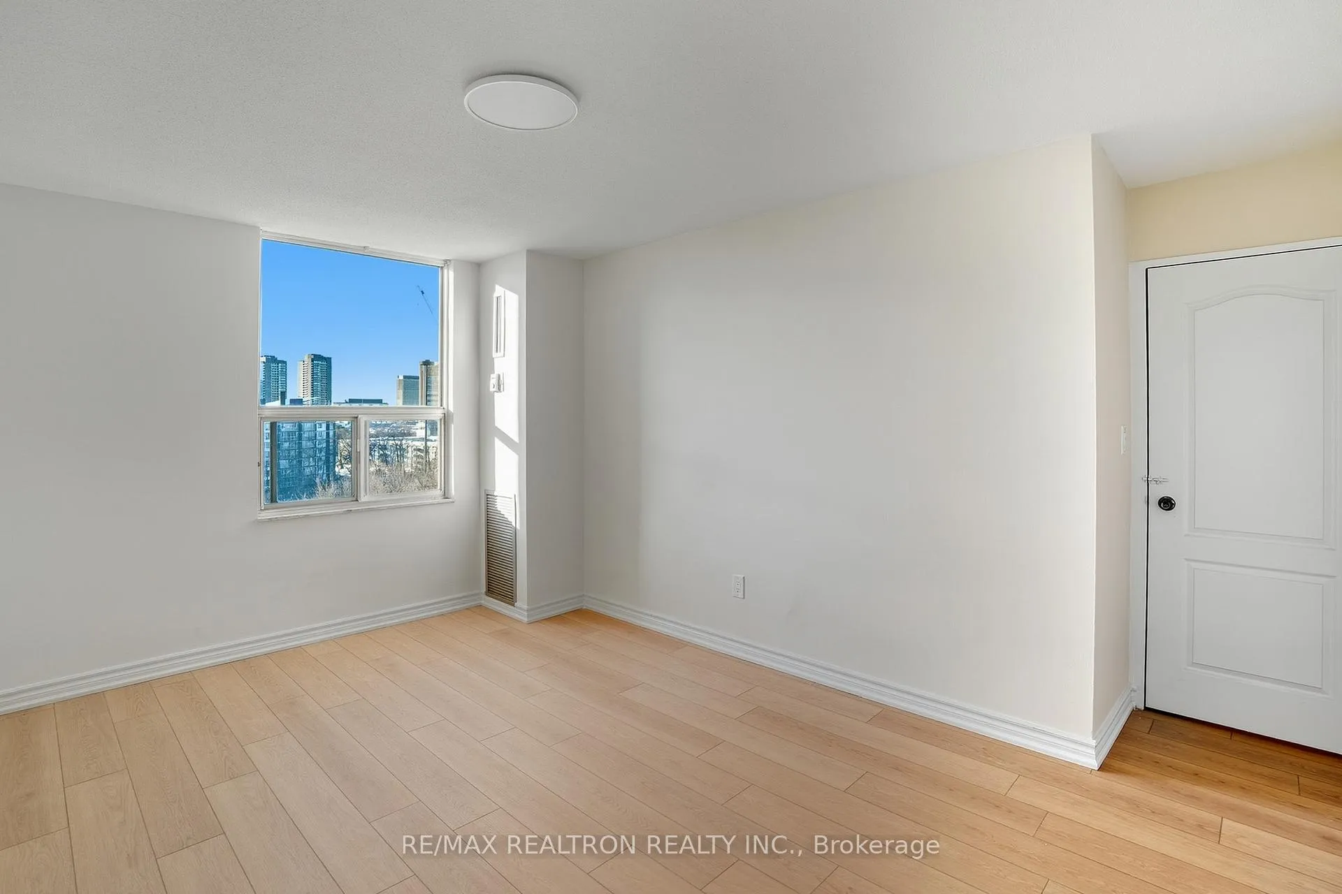 Photo 20 of Unit 1007, 5 Shady Golfway, Toronto, Flemingdon Park — HOMEH