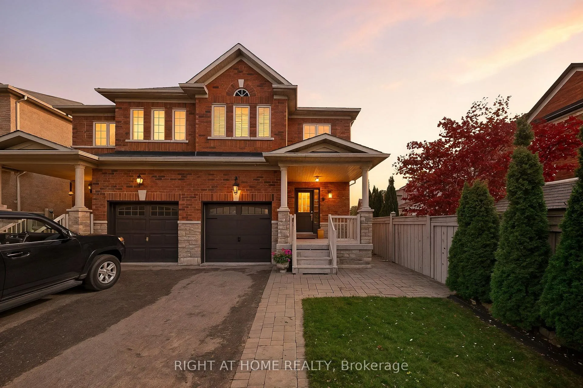Front of 9 Manordale Crescent
