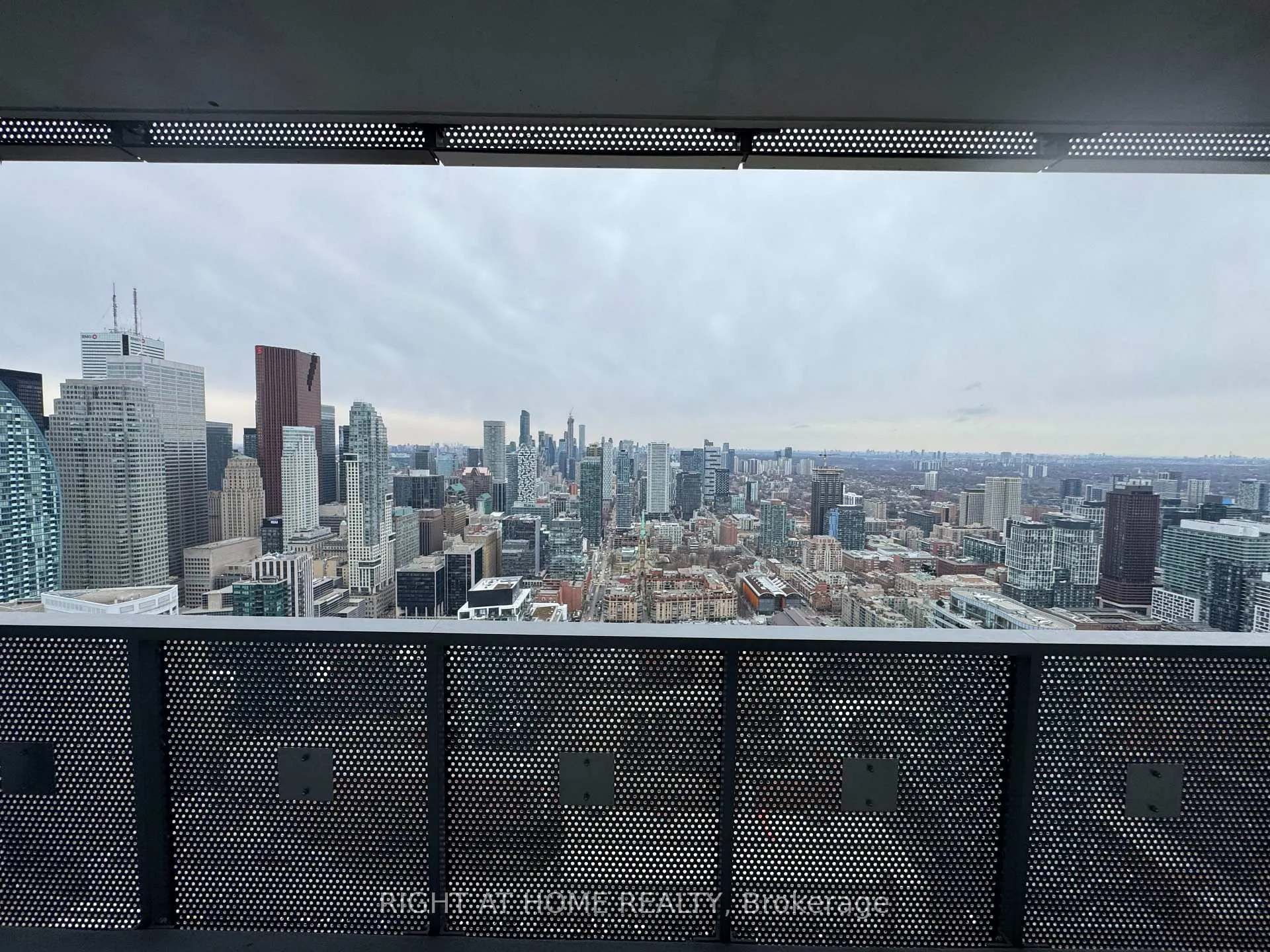 Photo 11 of Unit 6002, 55 Cooper Street, Toronto, Waterfront Communities — HOMEH
