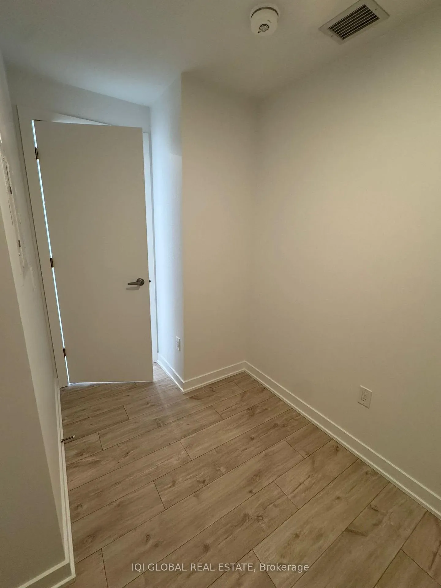 Photo 13 of Unit 509, 750 Whitlock Avenue, Milton, Cobban — HOMEH
