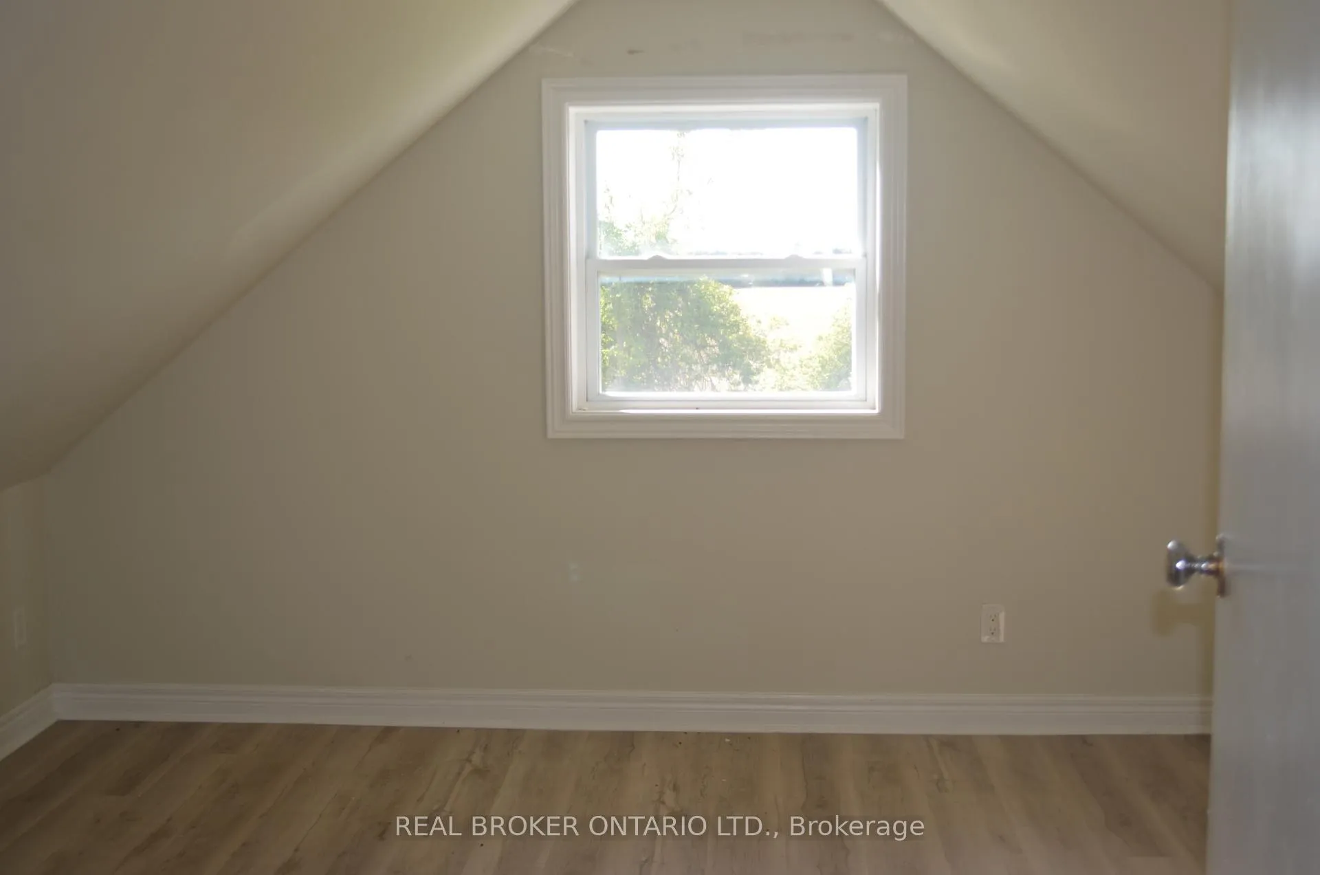 Photo 8 of Unit 4, 633785 63 Road, Grey Highlands — HOMEH