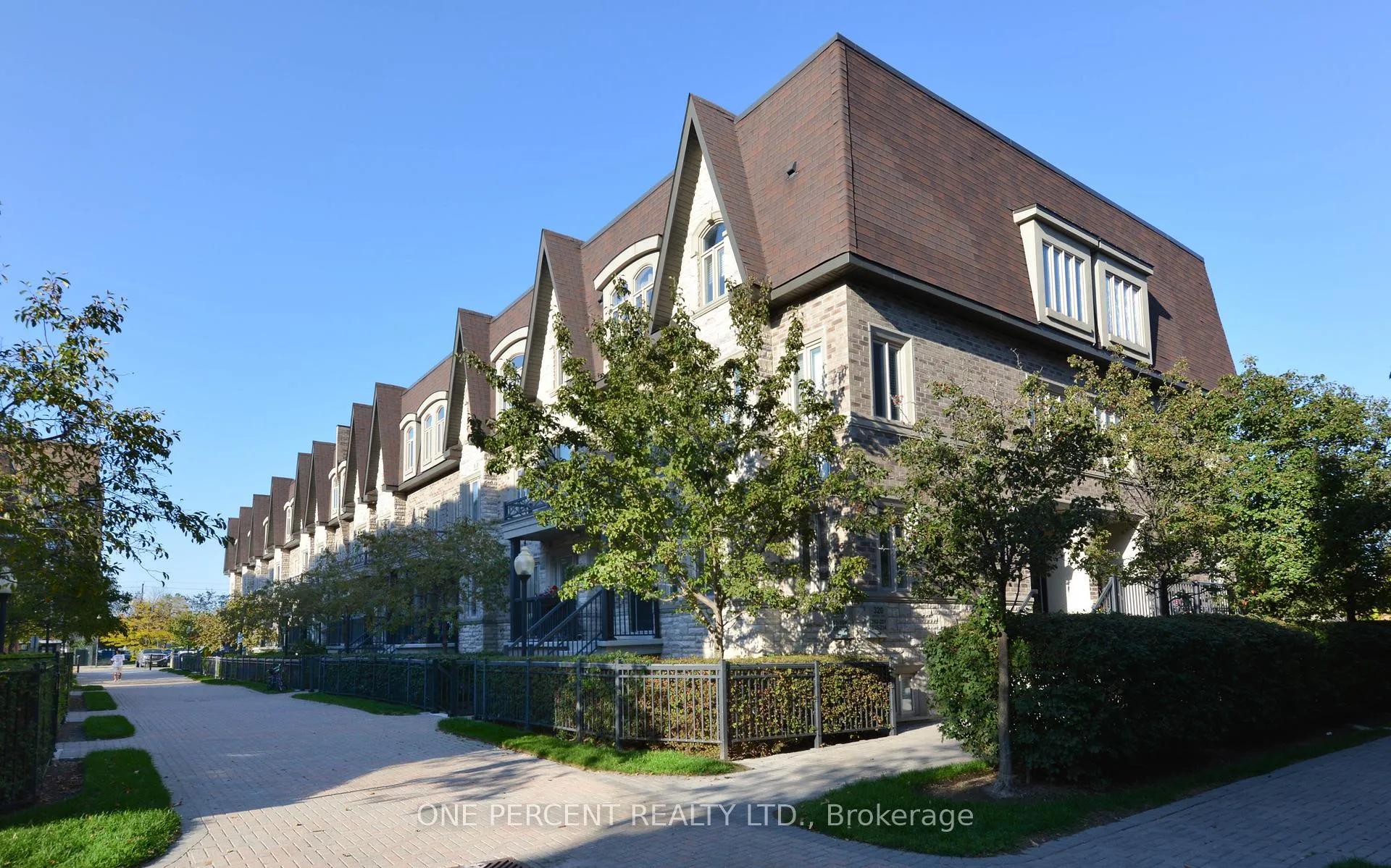 Front of Unit 201, 320 John Street