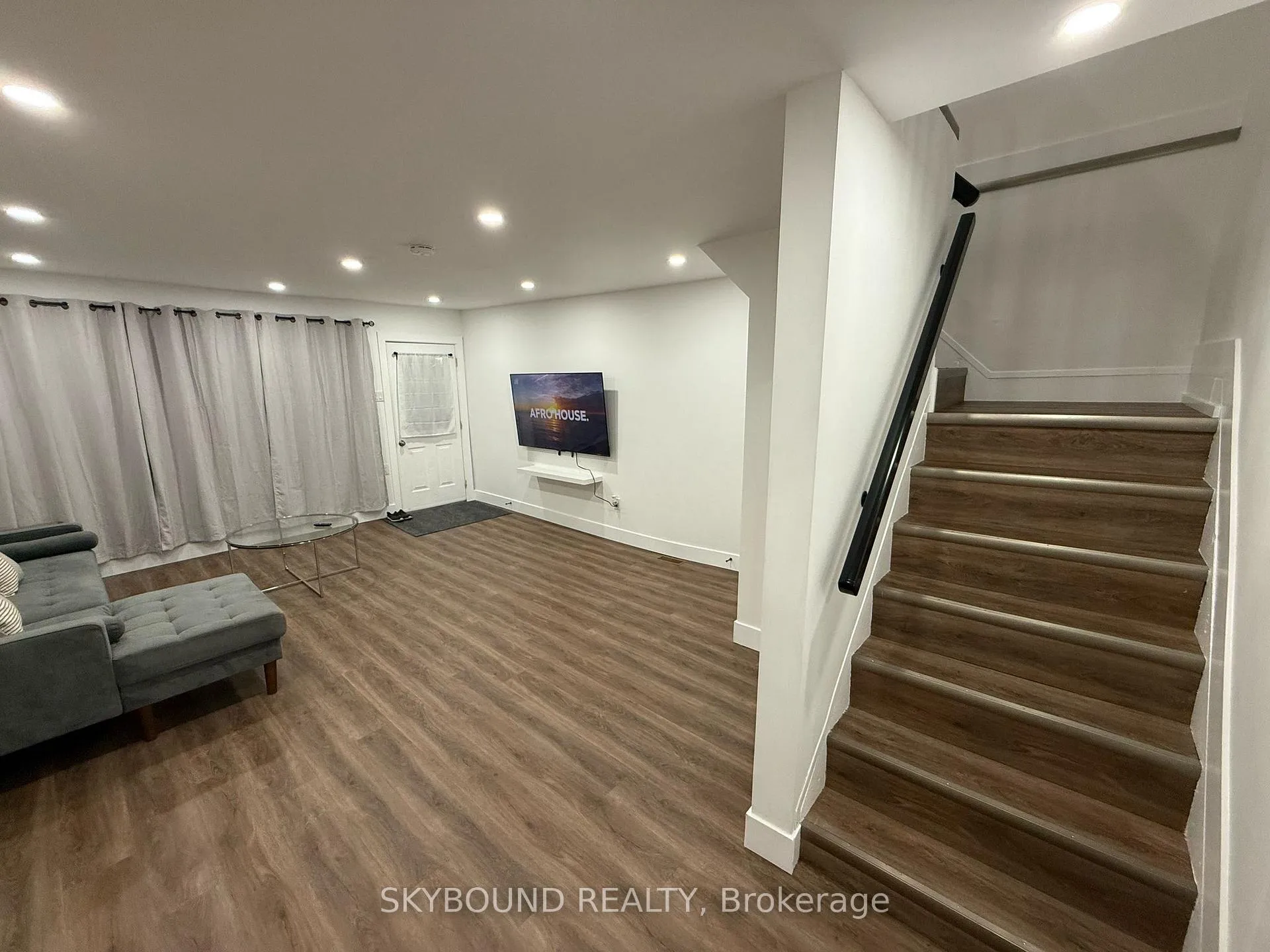 Photo 7 of 2042-44 Dundas Street, Edwardsburgh/Cardinal, Town of Cardinal — HOMEH