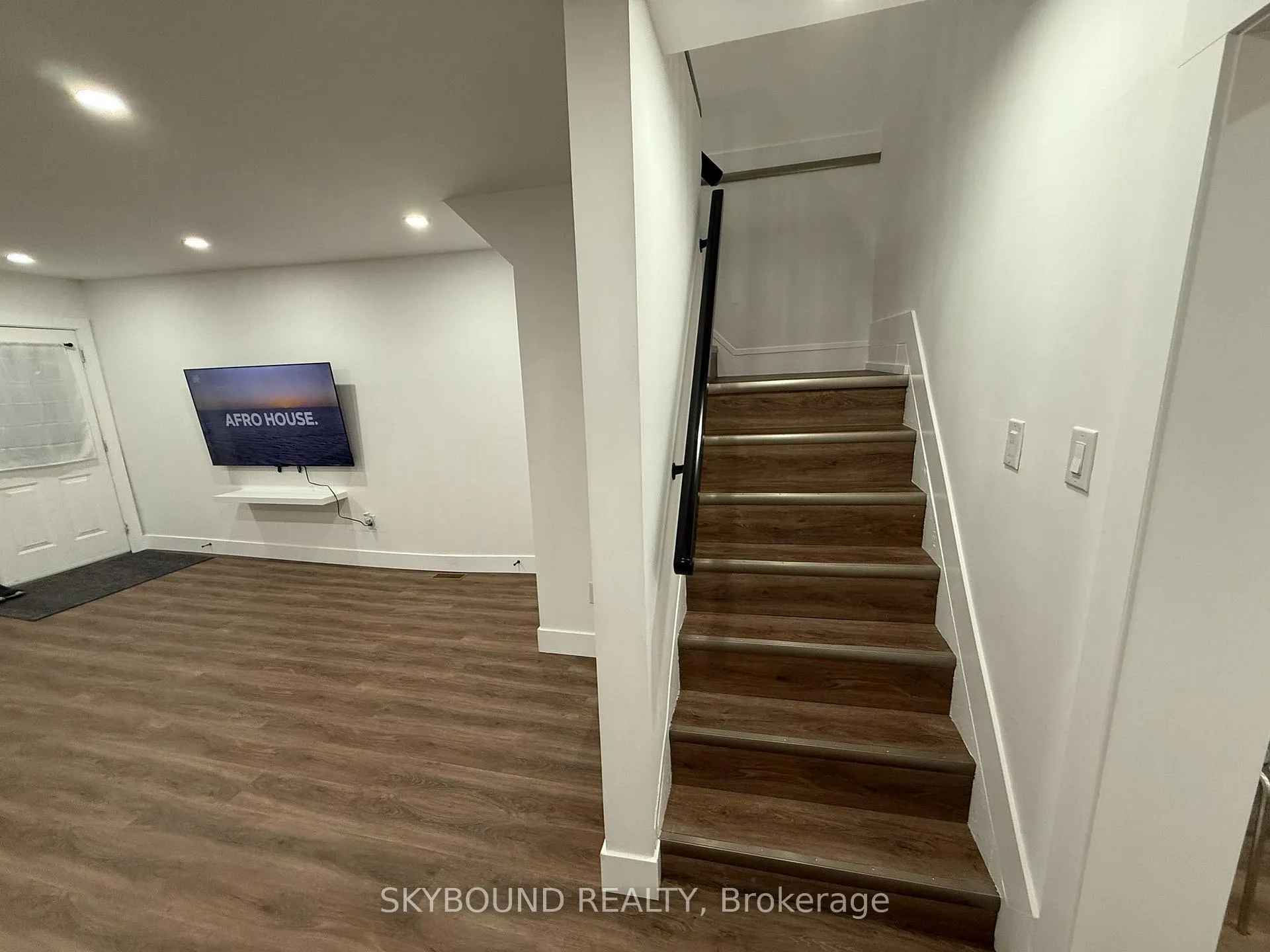 Photo 15 of 2042-44 Dundas Street, Edwardsburgh/Cardinal, Town of Cardinal — HOMEH