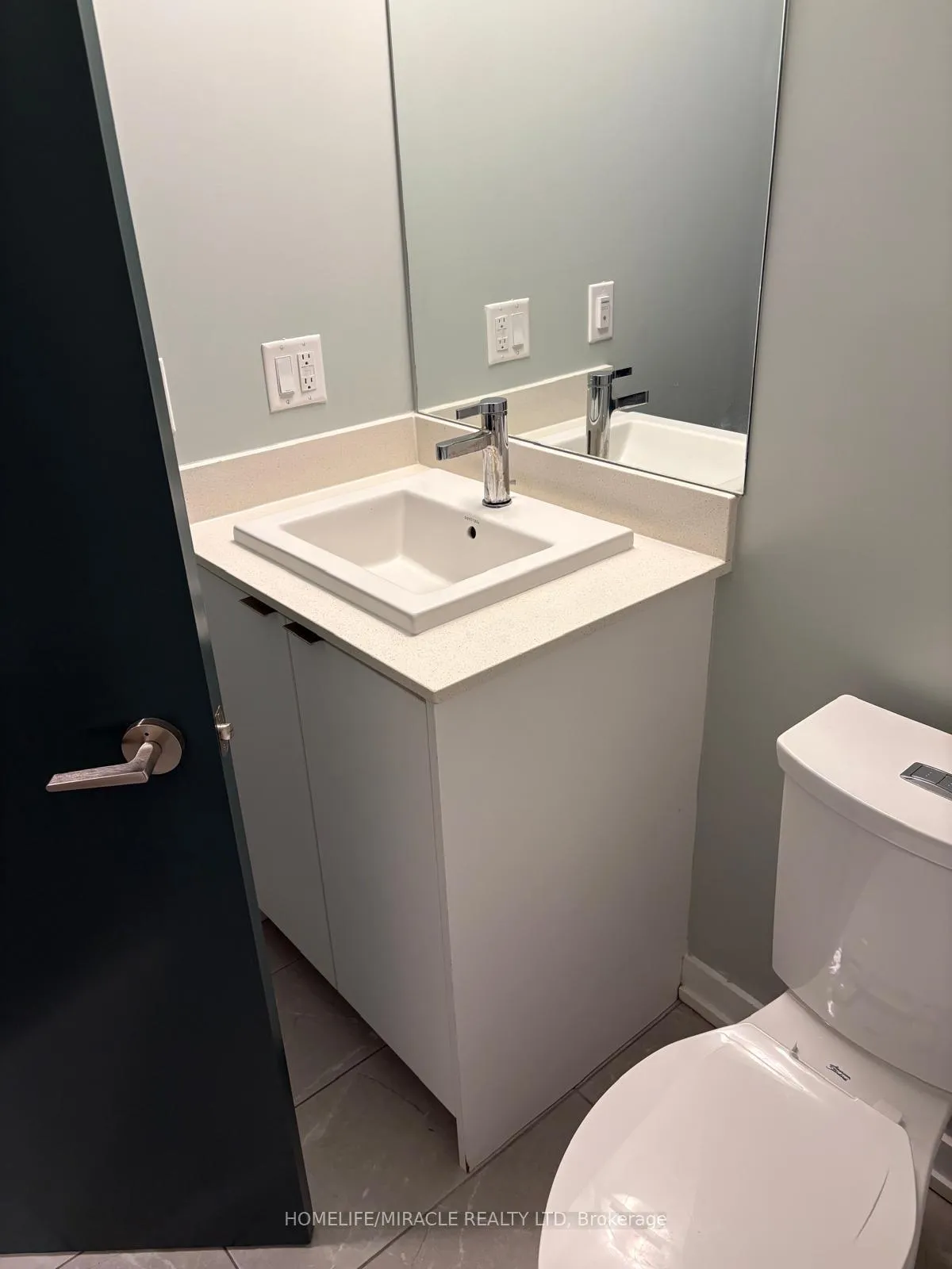 Photo 3 of Unit 2401, 55 Duke Street W, Kitchener — HOMEH