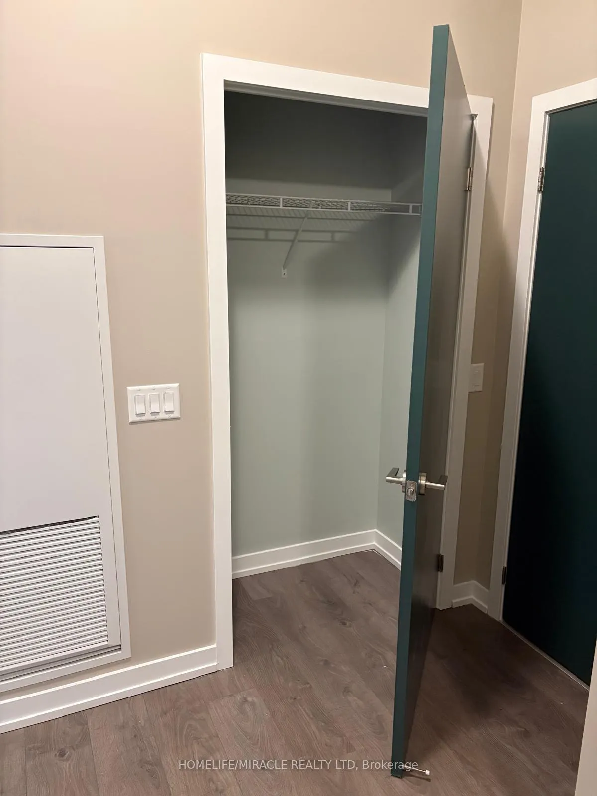 Photo 4 of Unit 2401, 55 Duke Street W, Kitchener — HOMEH