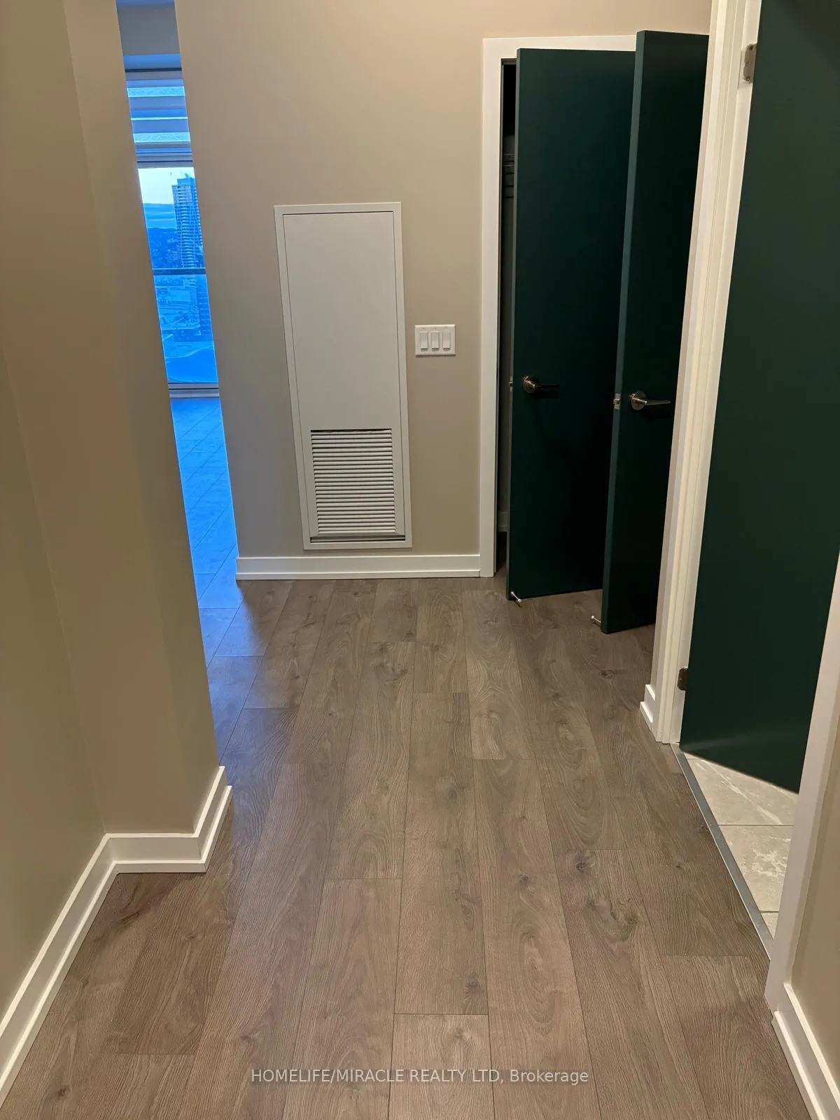 Photo 7 of Unit 2401, 55 Duke Street W, Kitchener — HOMEH