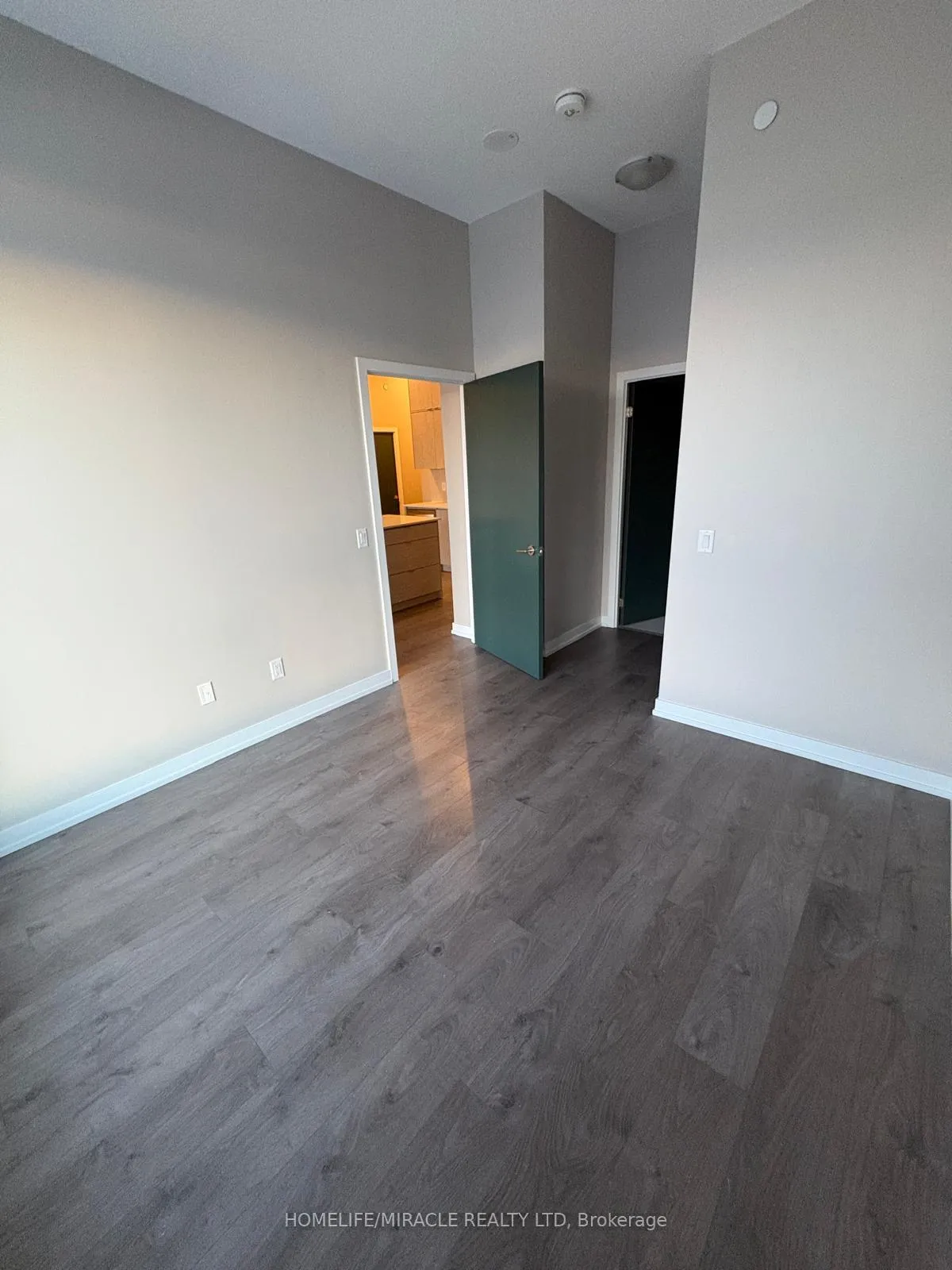 Photo 8 of Unit 2401, 55 Duke Street W, Kitchener — HOMEH