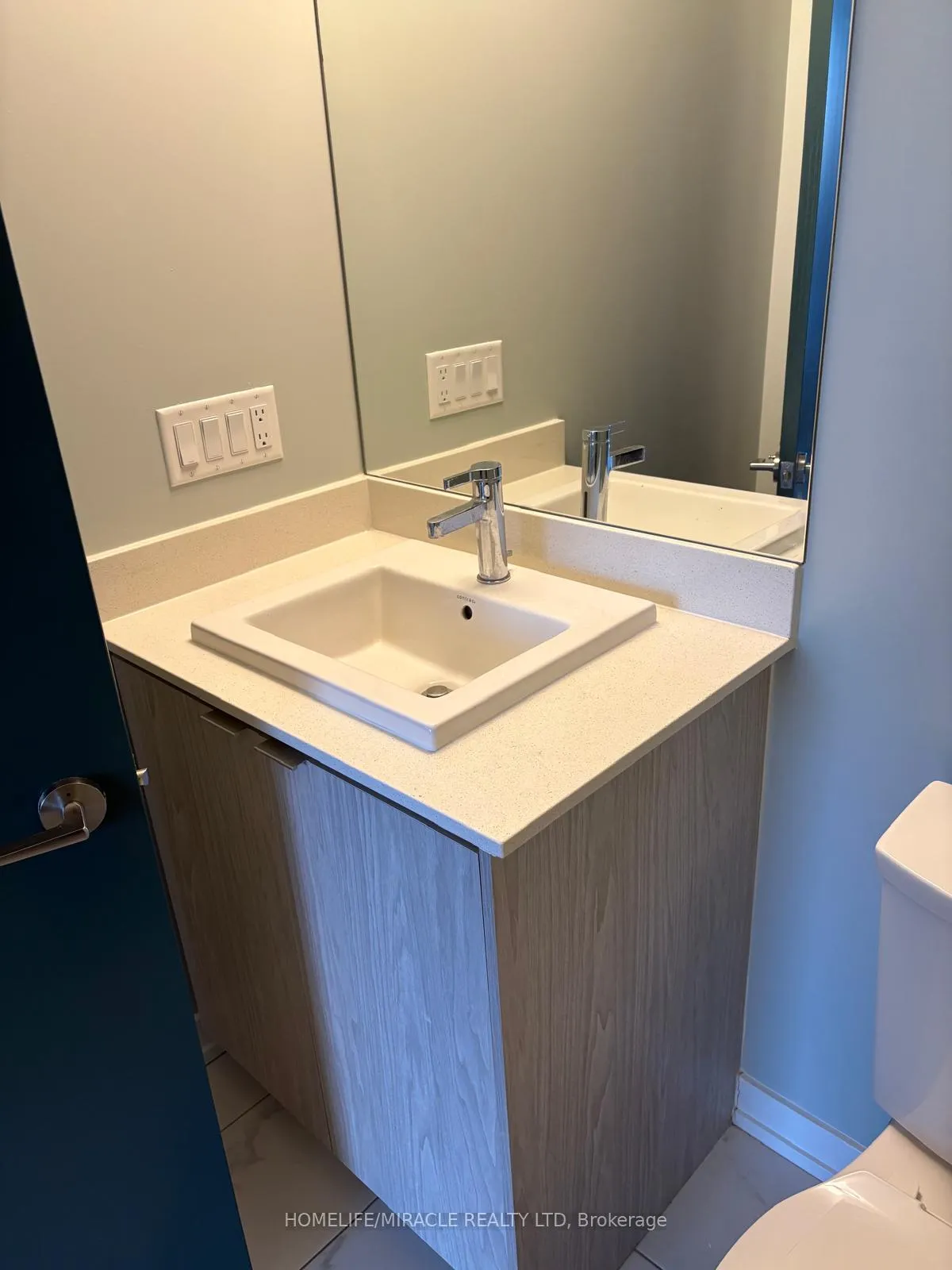 Photo 10 of Unit 2401, 55 Duke Street W, Kitchener — HOMEH