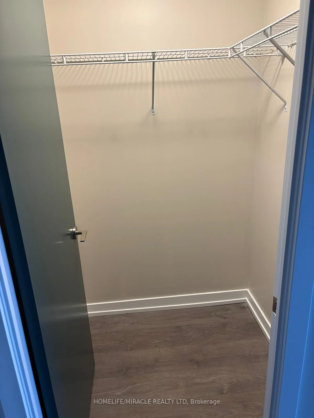 Photo 11 of Unit 2401, 55 Duke Street W, Kitchener — HOMEH