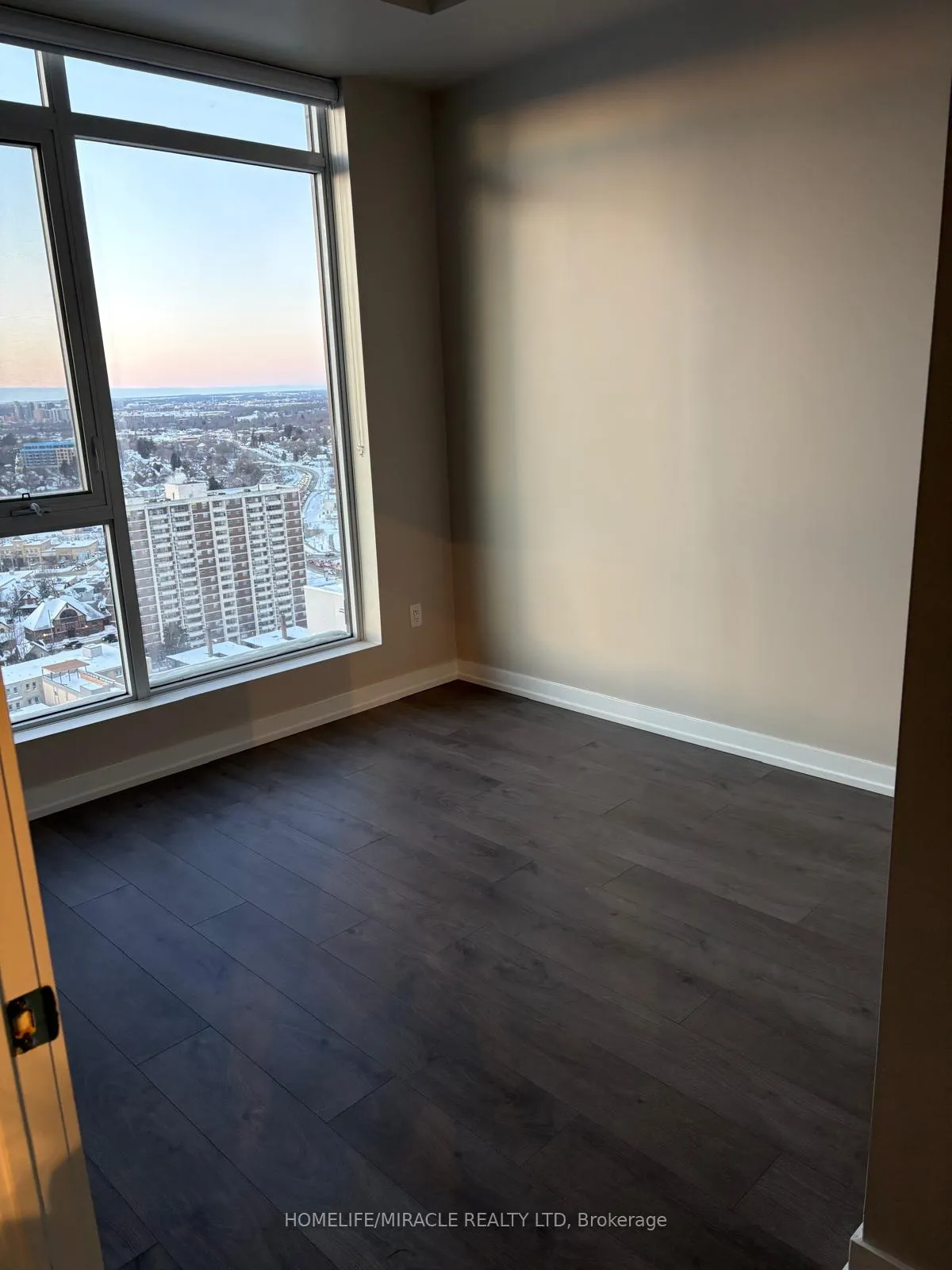 Photo 16 of Unit 2401, 55 Duke Street W, Kitchener — HOMEH