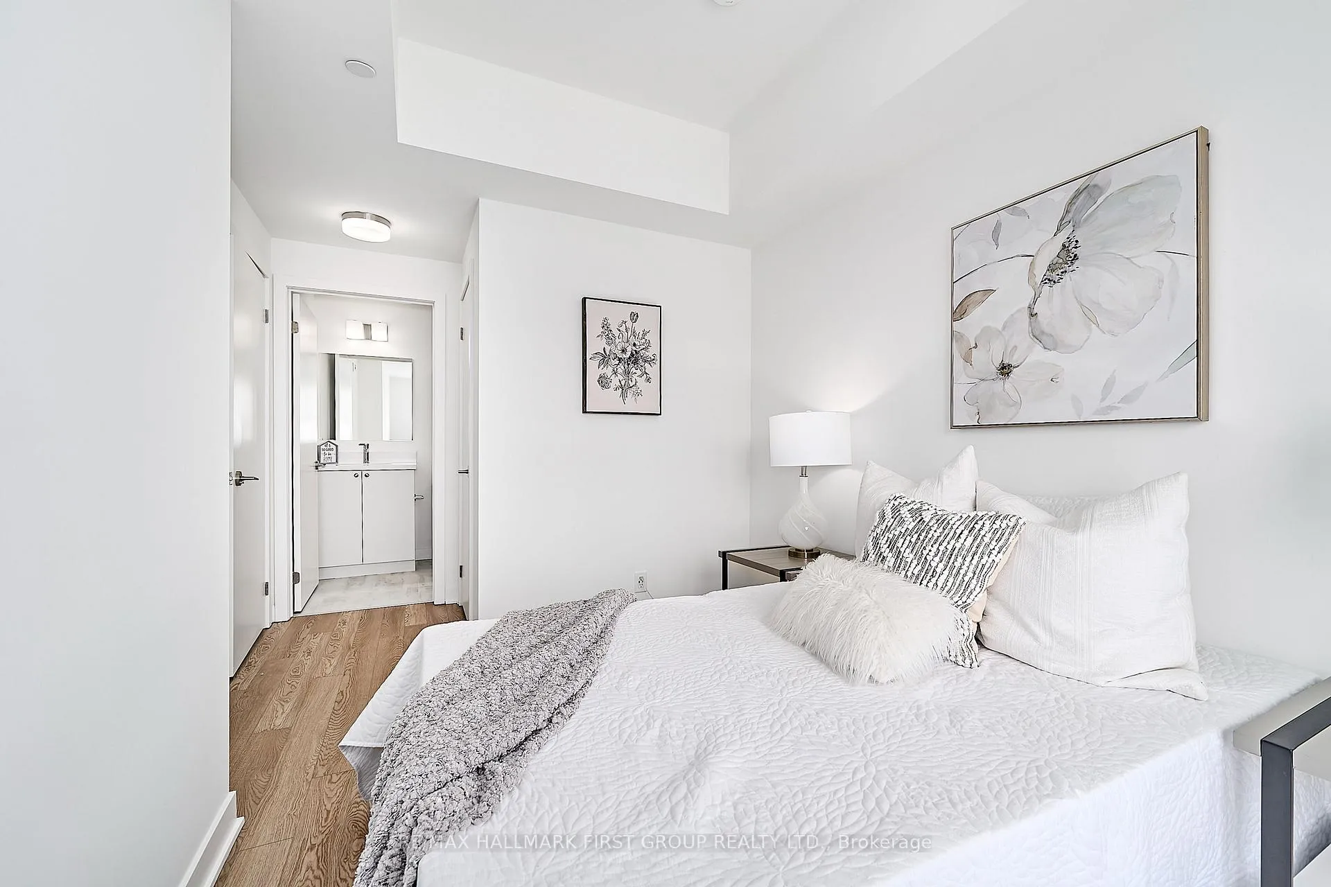 Photo 11 of Unit 320, 51 Clarington Avenue, Clarington, Bowmanville — HOMEH