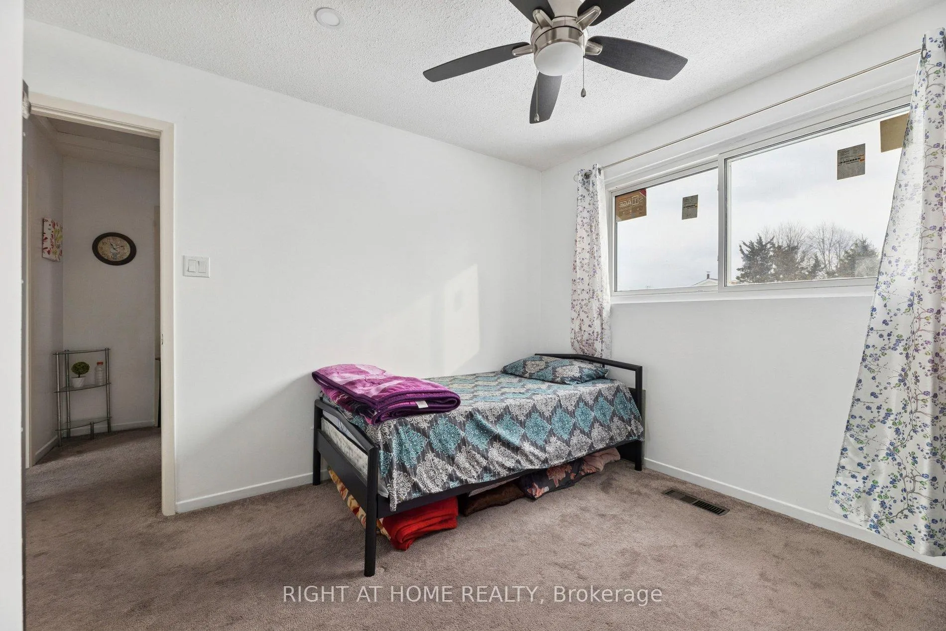 Photo 15 of 10 Medley Lane N, Ajax, South West — HOMEH