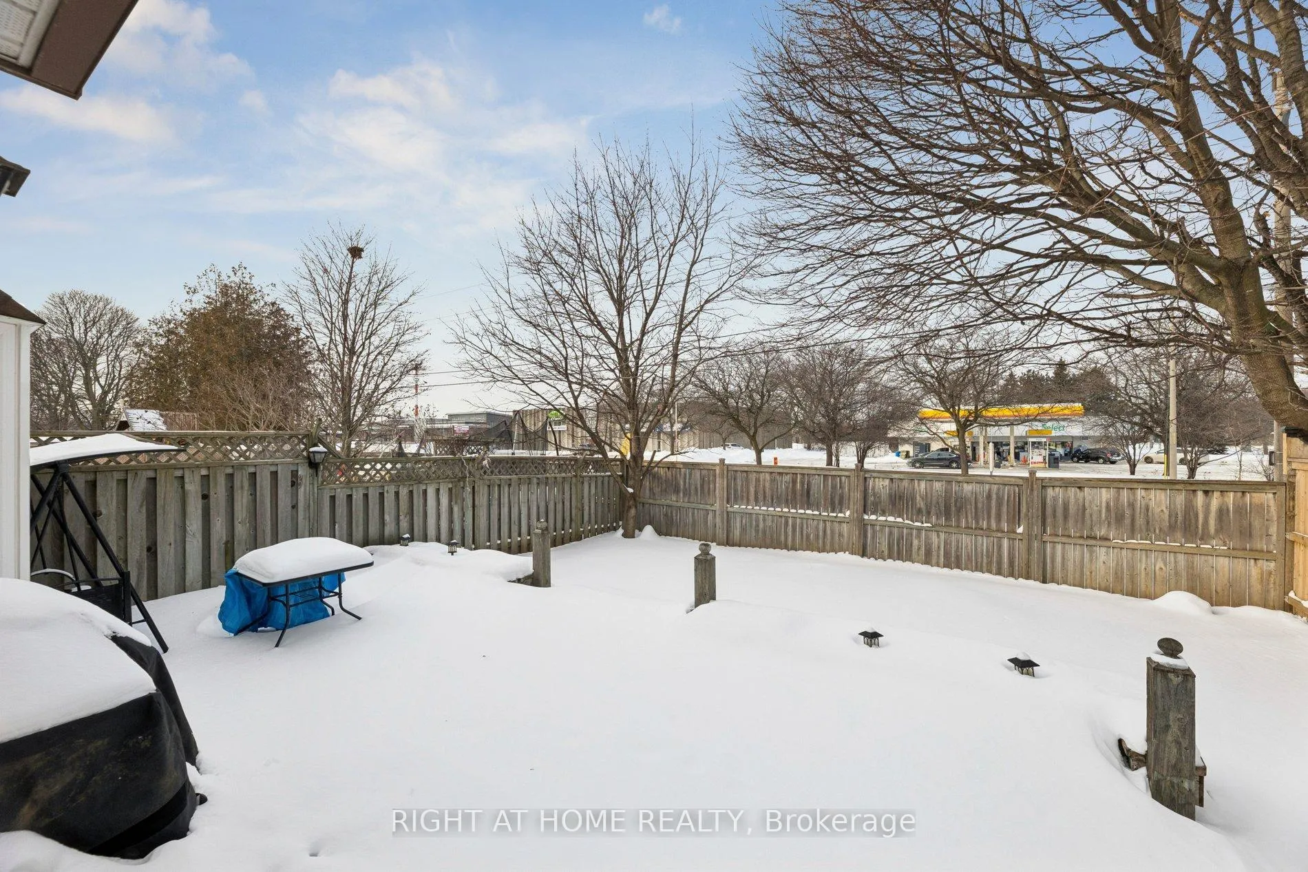 Photo 23 of 10 Medley Lane N, Ajax, South West — HOMEH