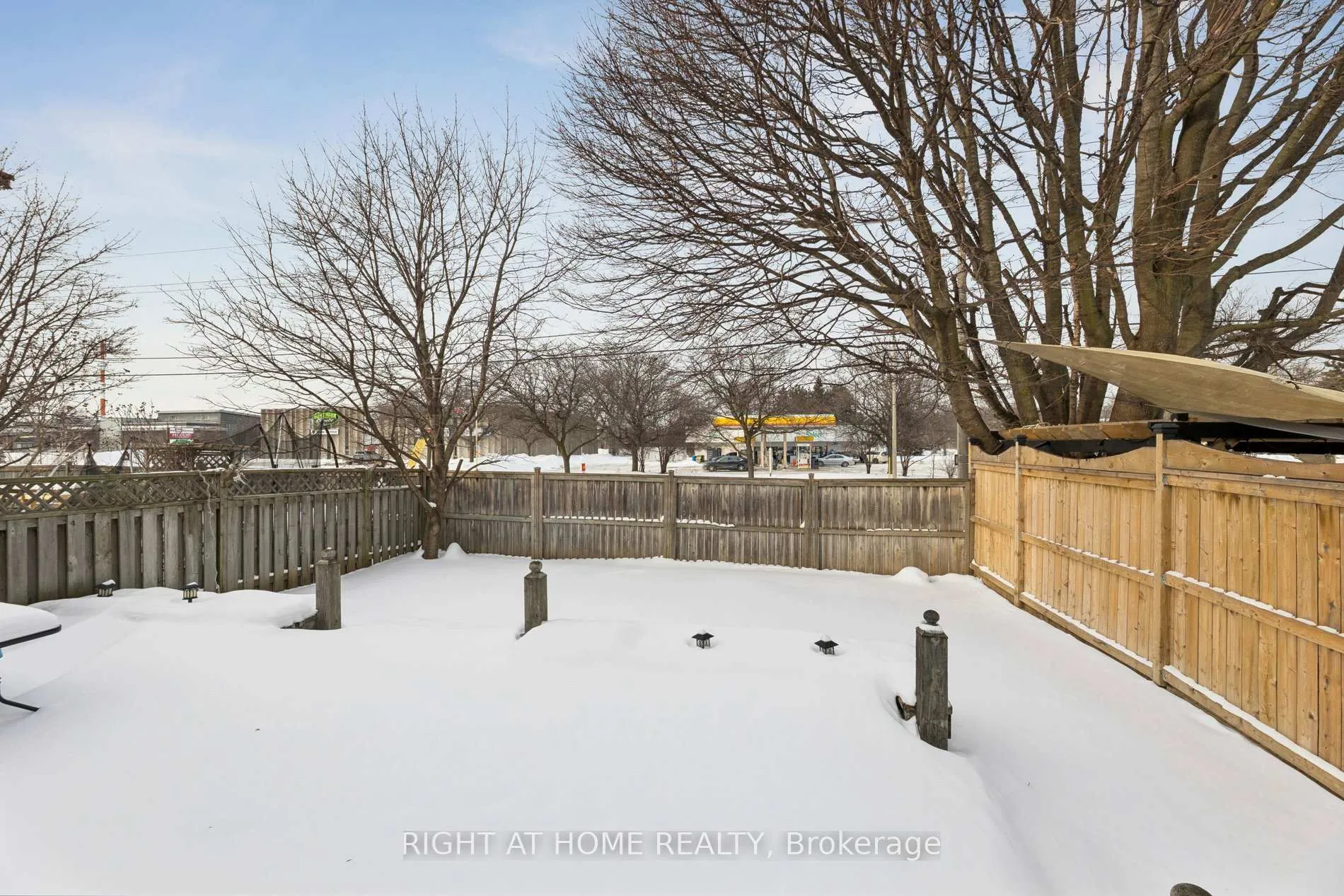 Photo 24 of 10 Medley Lane N, Ajax, South West — HOMEH