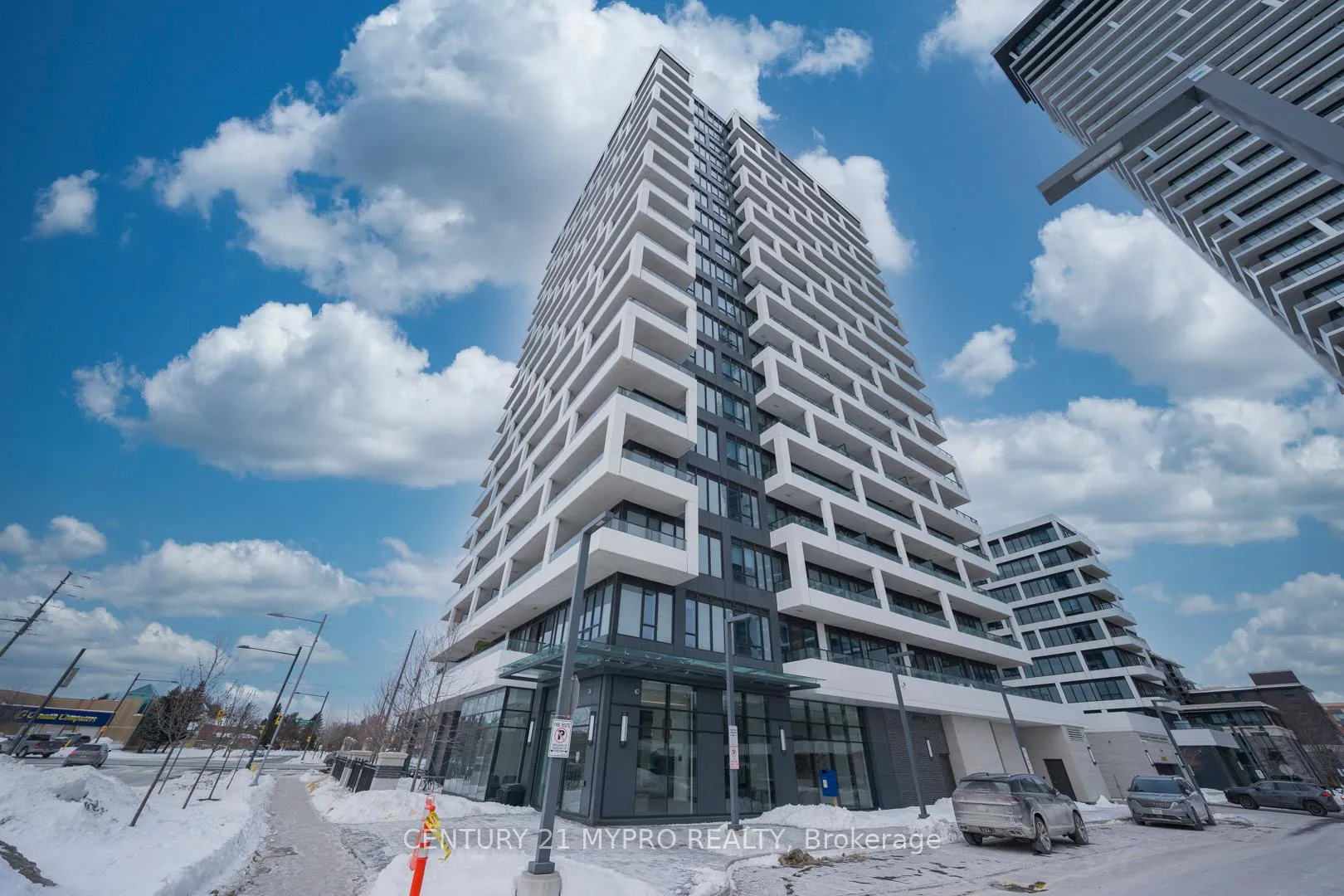 Photo 4 of Unit 307, 38 Water Walk Drive, Markham, Unionville — HOMEH